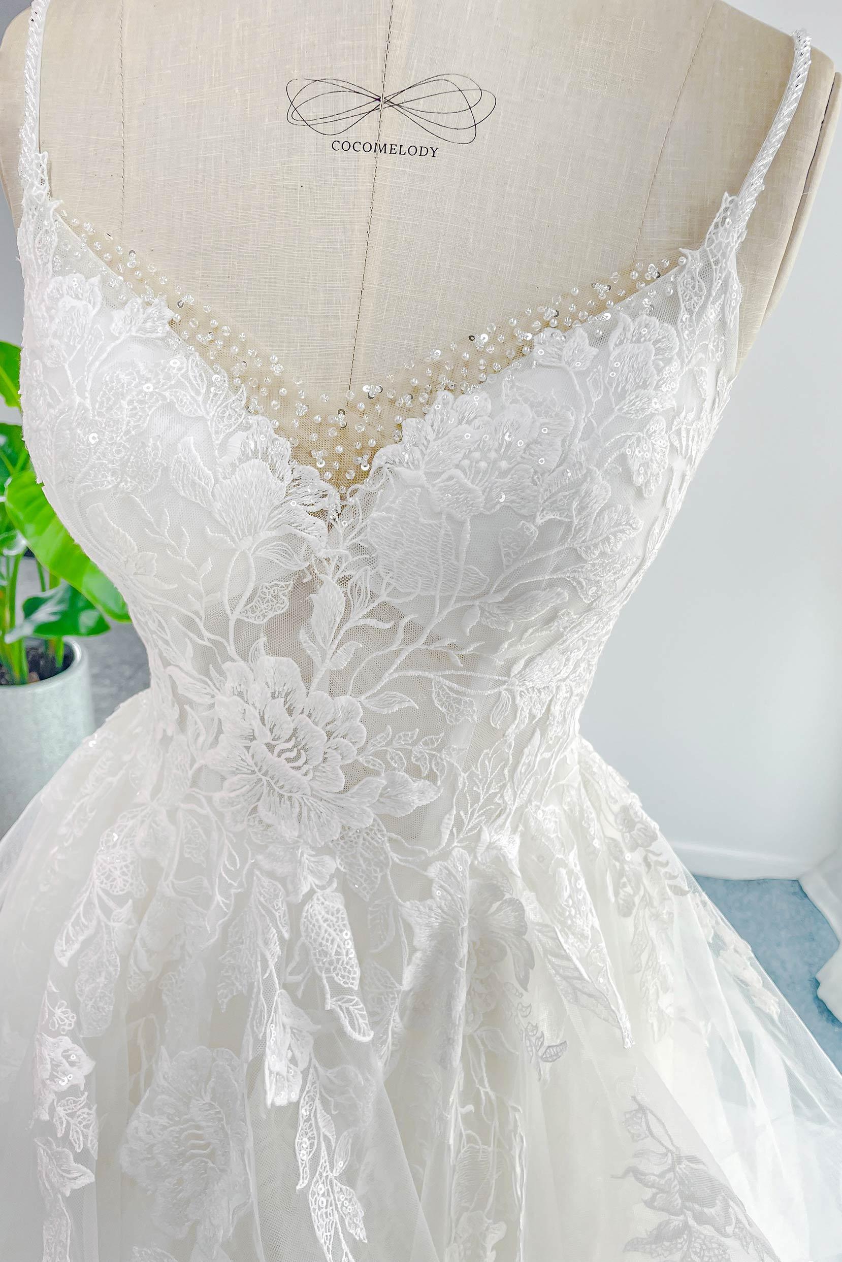 A-Line Court Train Lace Tulle Wedding Dress CW3154 - COCOMELODY