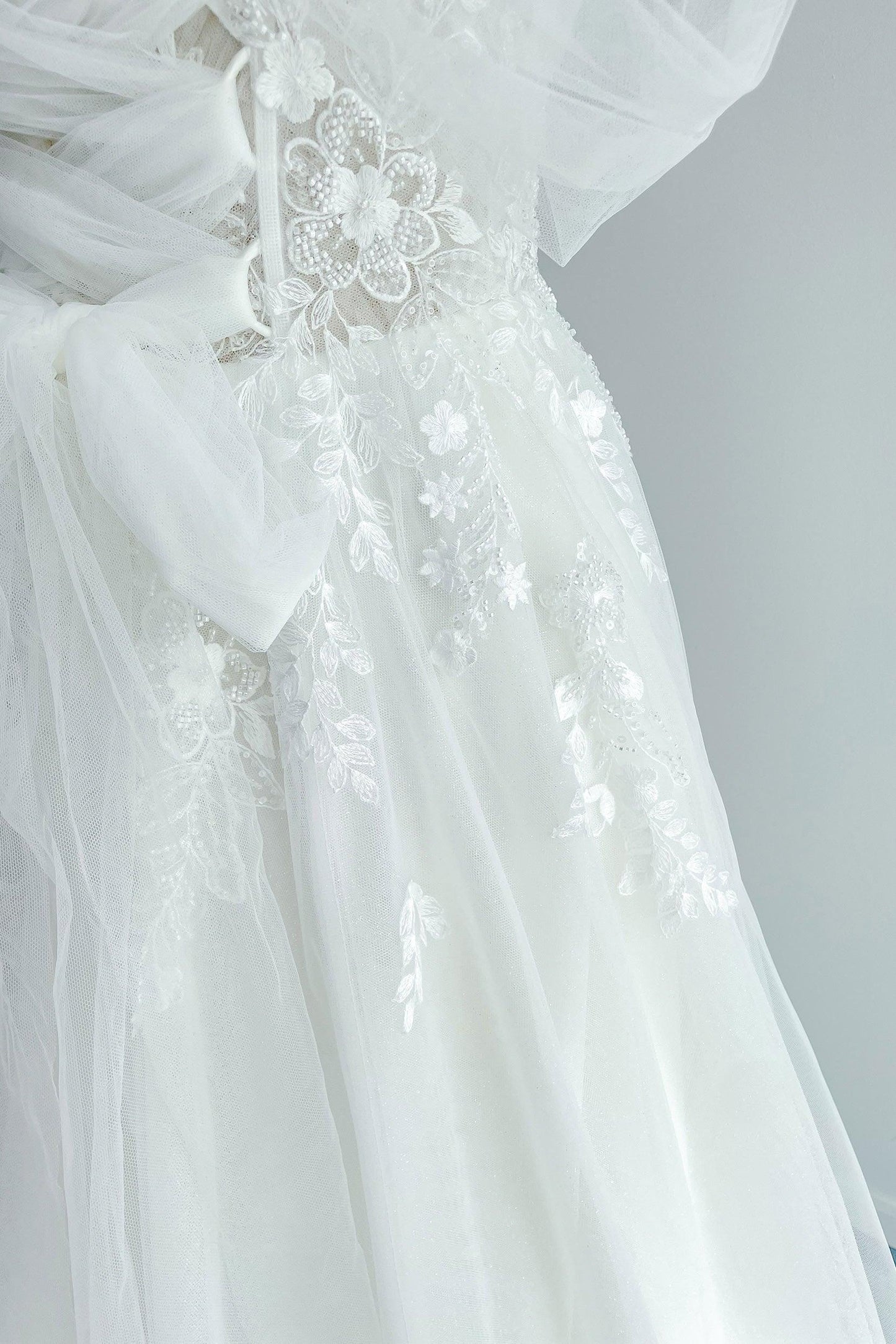 A-Line Court Train Lace Tulle Wedding Dress CW3155 - COCOMELODY