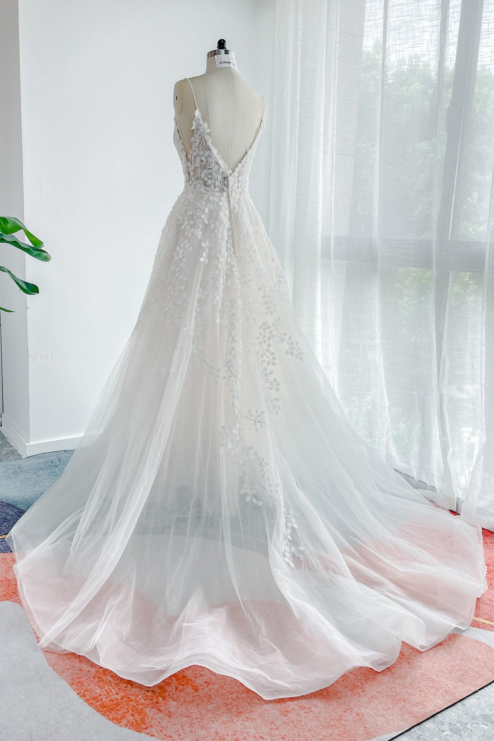 A-Line Court Train Lace Tulle Wedding Dress CW3157 - COCOMELODY