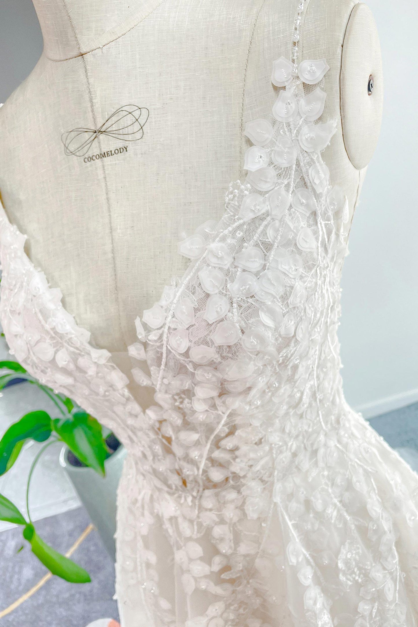 A-Line Court Train Lace Tulle Wedding Dress CW3157 - COCOMELODY