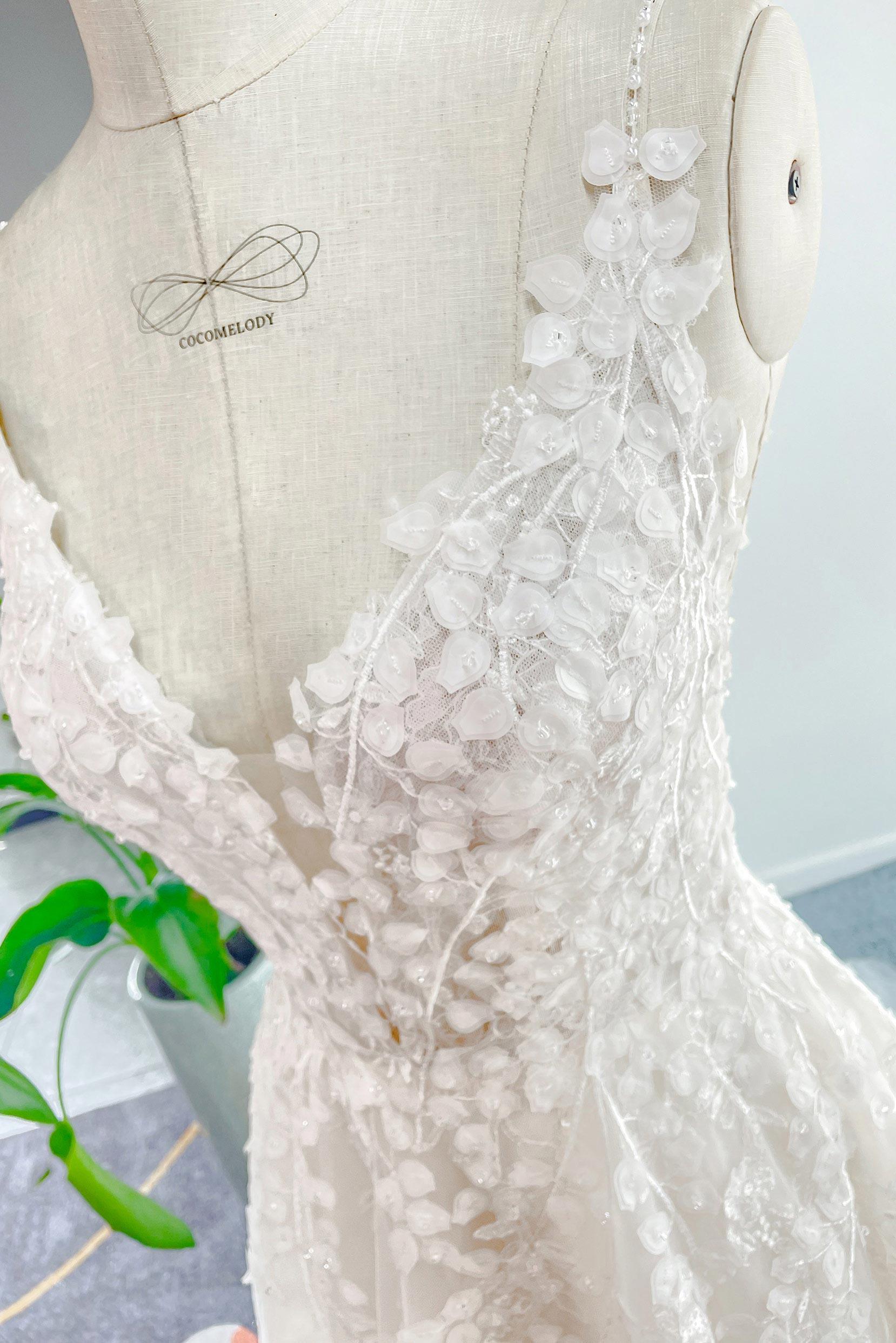 A-Line Court Train Lace Tulle Wedding Dress CW3157 - COCOMELODY