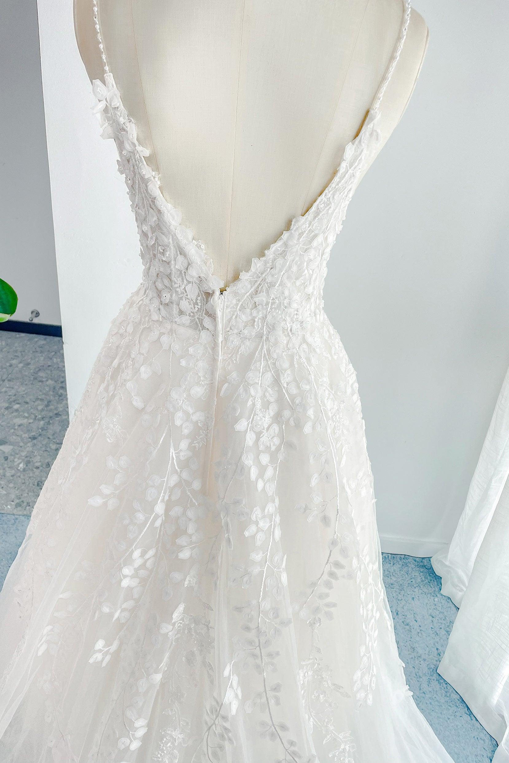 A-Line Court Train Lace Tulle Wedding Dress CW3157 - COCOMELODY