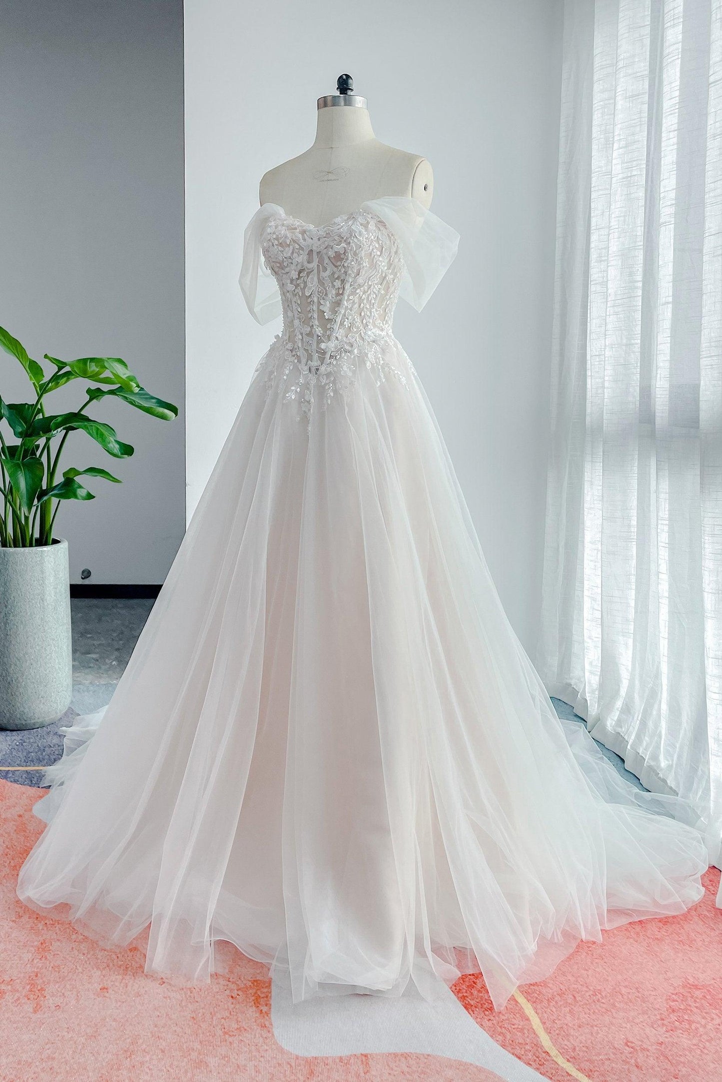 A-Line Court Train Lace Tulle Wedding Dress CW3158