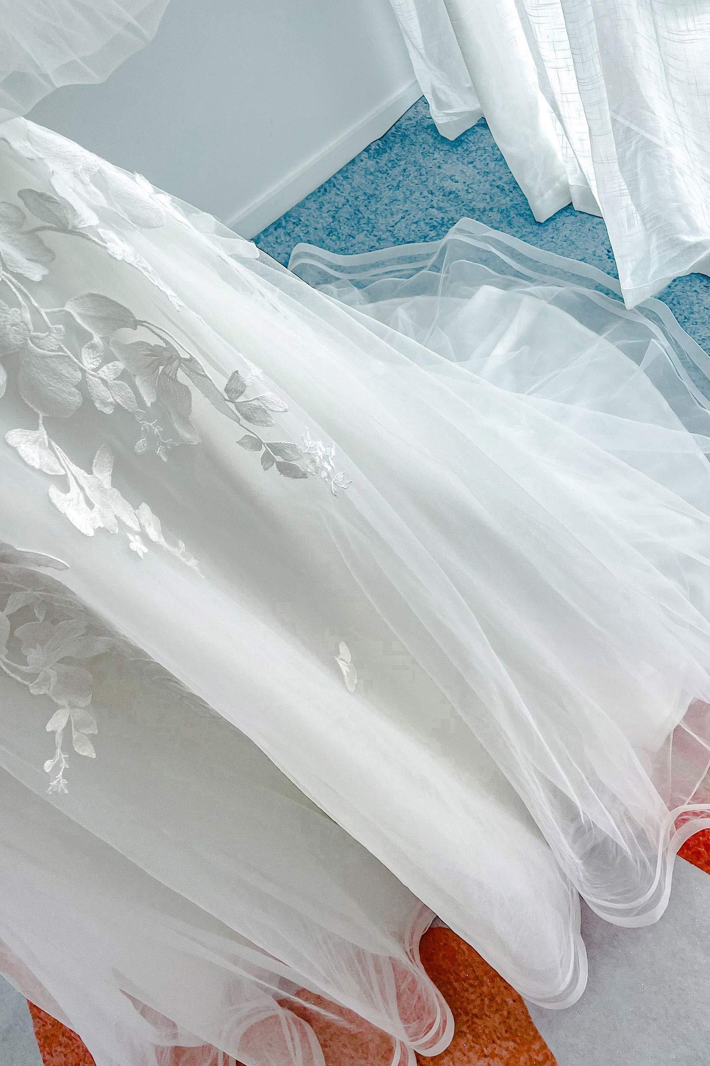 A-Line Court Train Lace Tulle Wedding Dress CW3162 - COCOMELODY