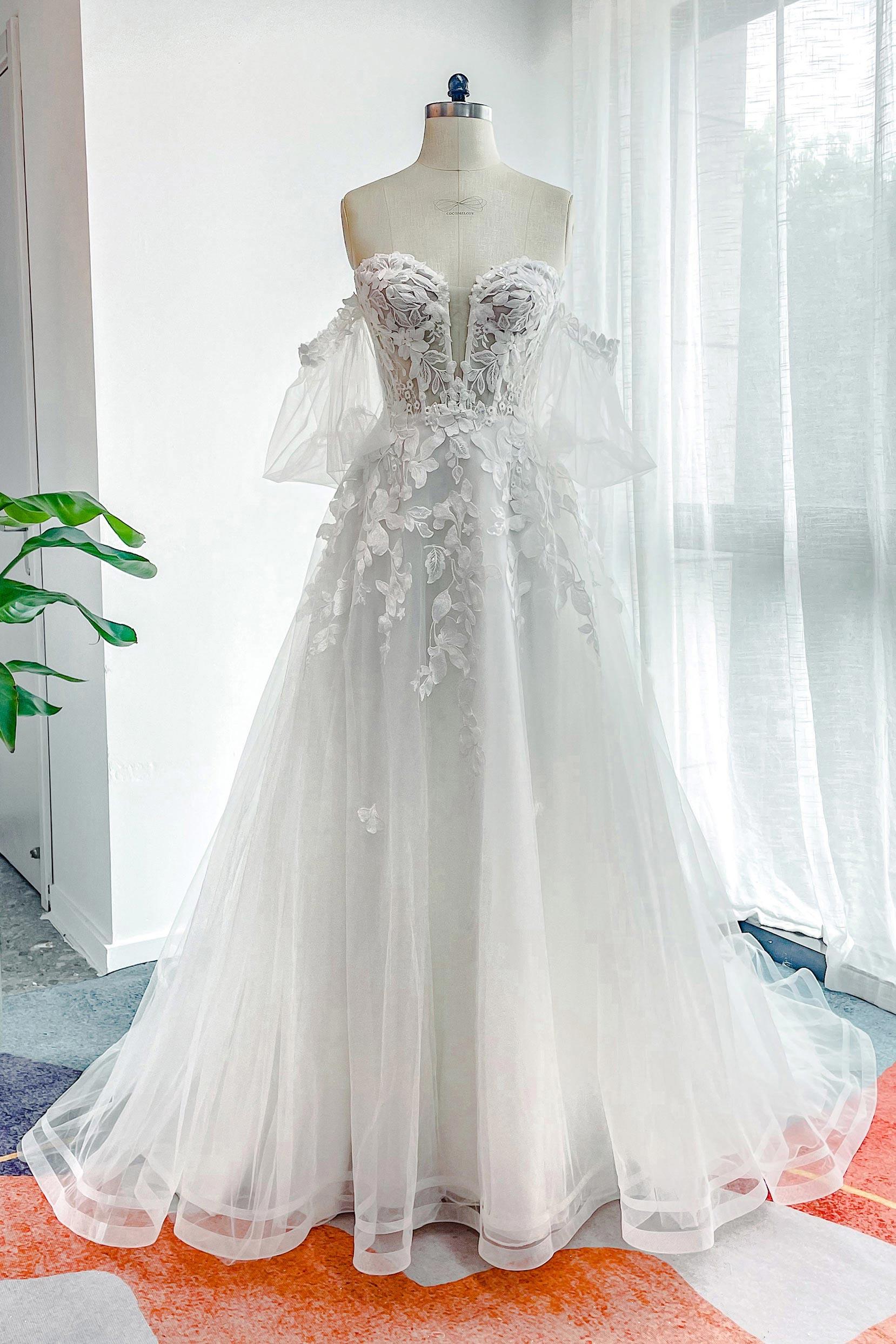 A-Line Court Train Lace Tulle Wedding Dress CW3162 - COCOMELODY