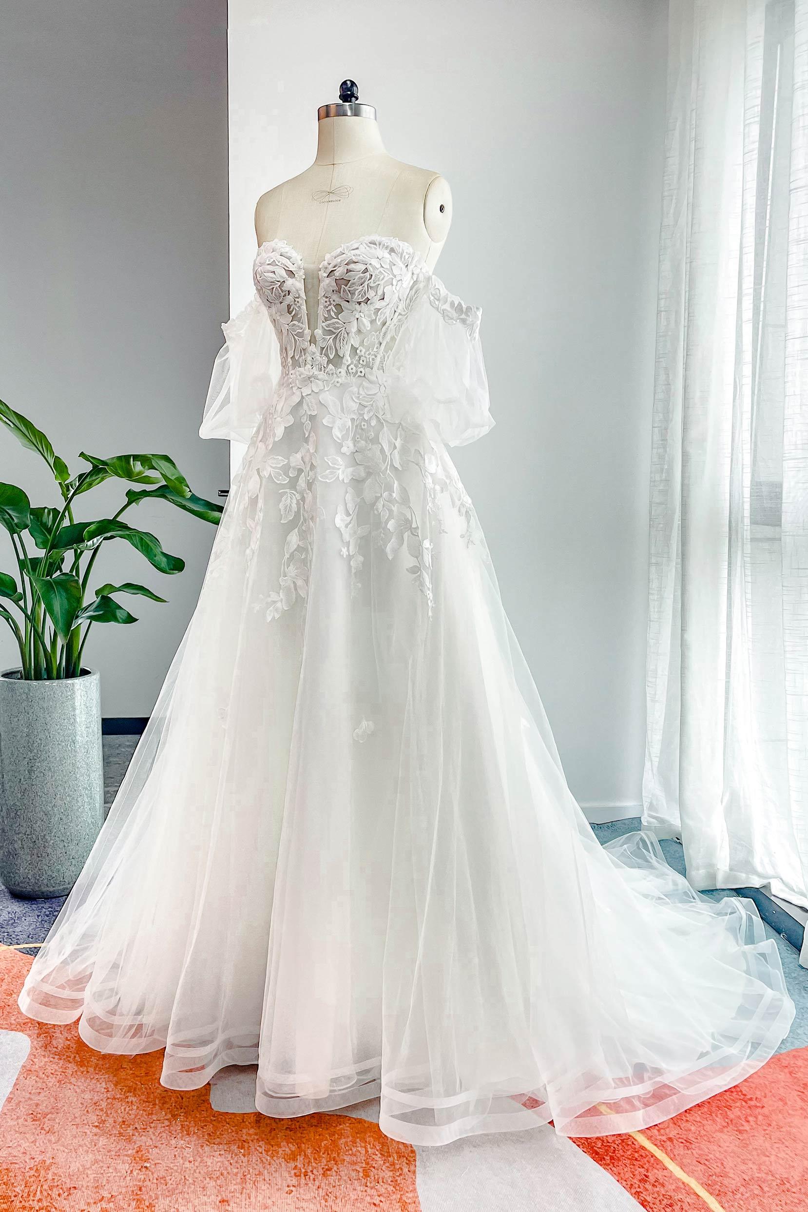 A-Line Court Train Lace Tulle Wedding Dress CW3162 - COCOMELODY