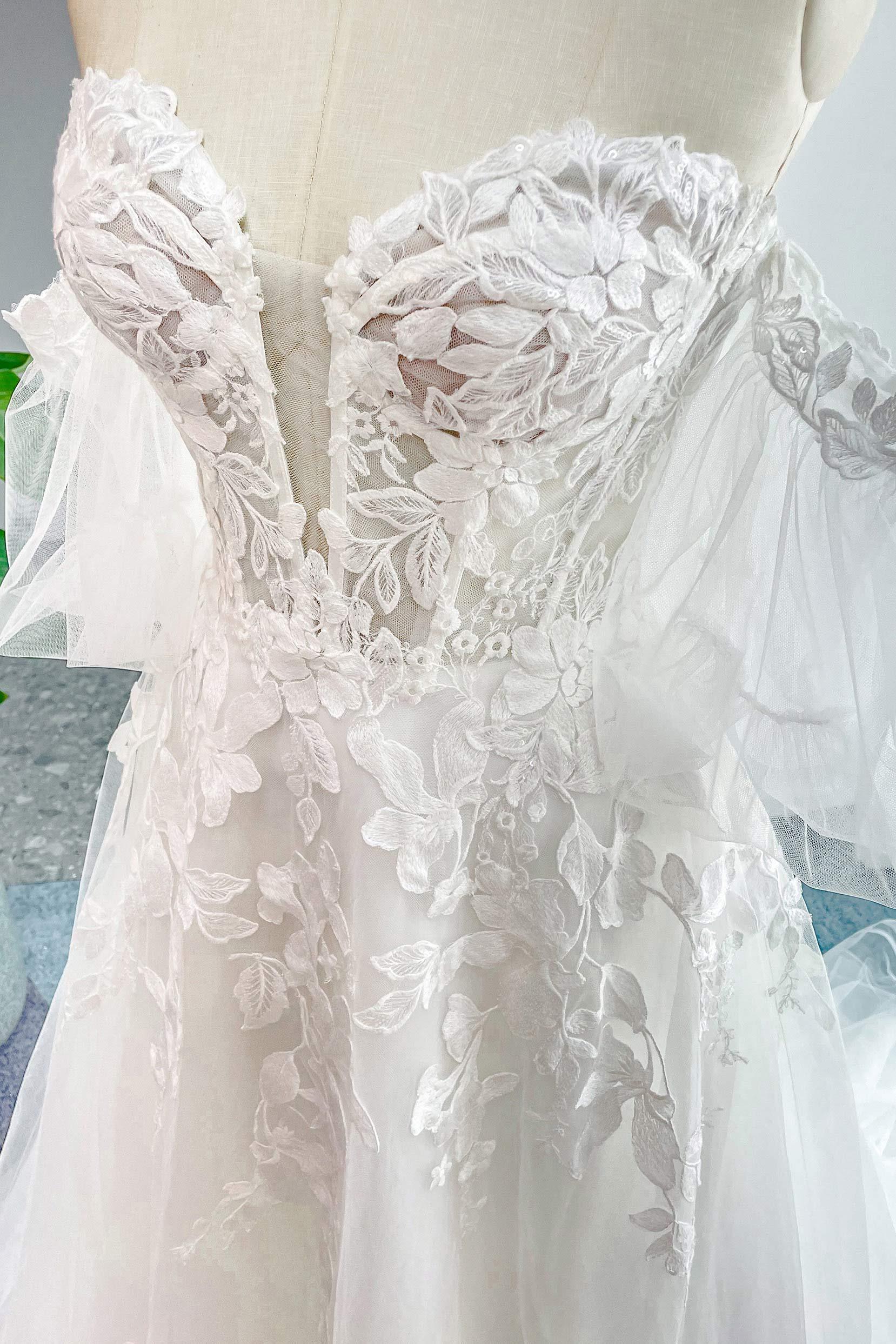 A-Line Court Train Lace Tulle Wedding Dress CW3162 - COCOMELODY