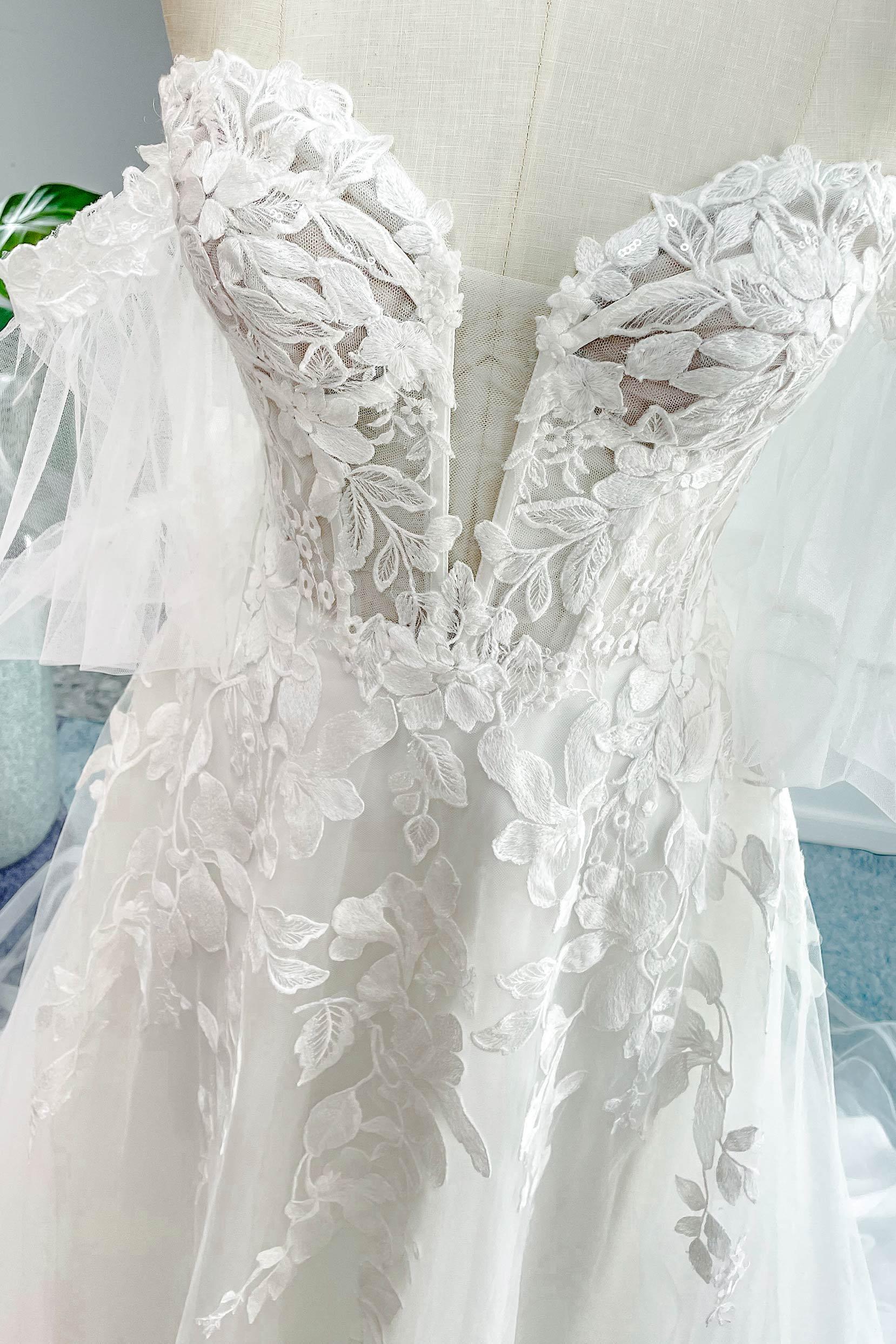 A-Line Court Train Lace Tulle Wedding Dress CW3162 - COCOMELODY