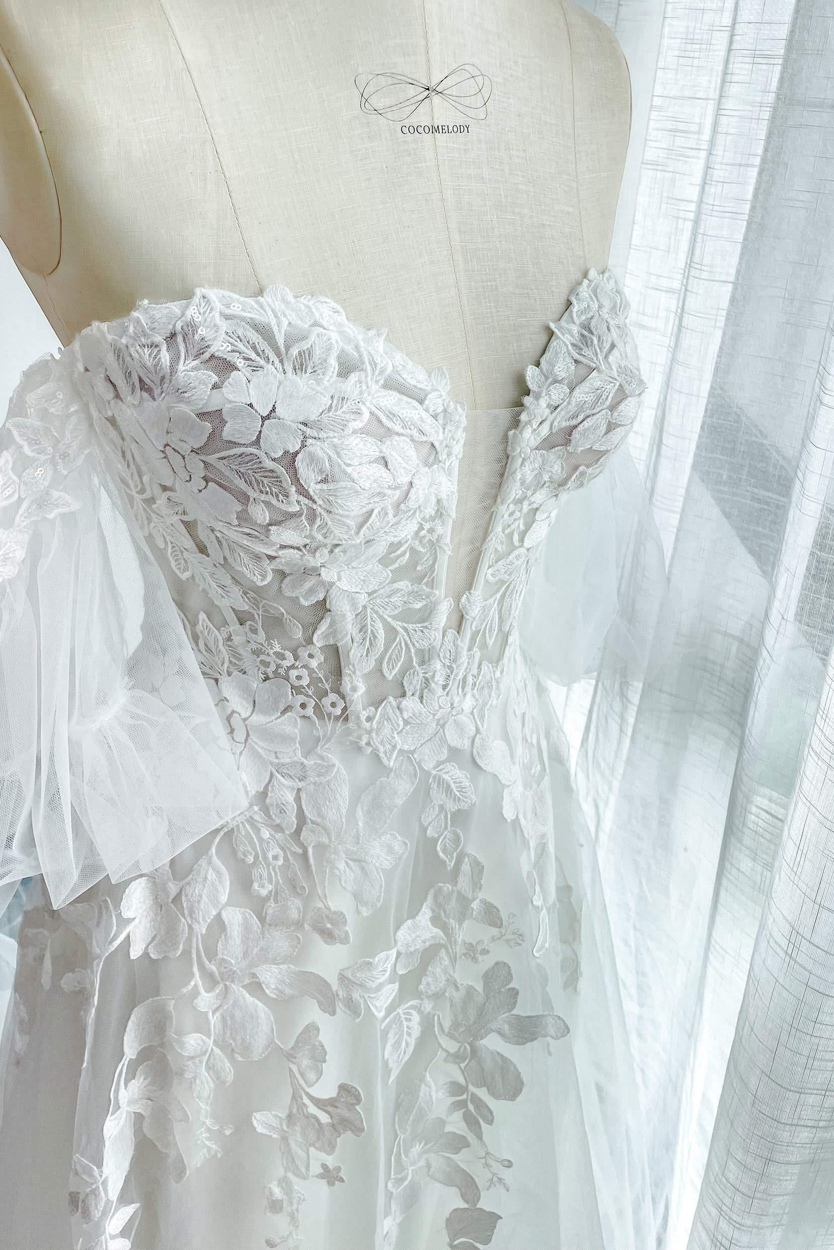 A-Line Court Train Lace Tulle Wedding Dress CW3162 - COCOMELODY