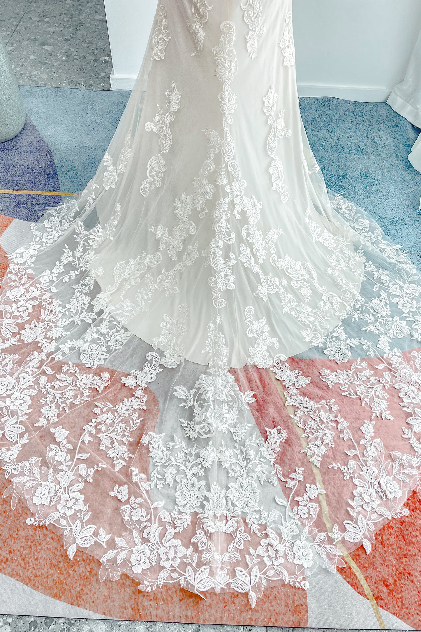 Trumpet-Mermaid Chapel Train Lace Tulle Wedding Dress CW3204