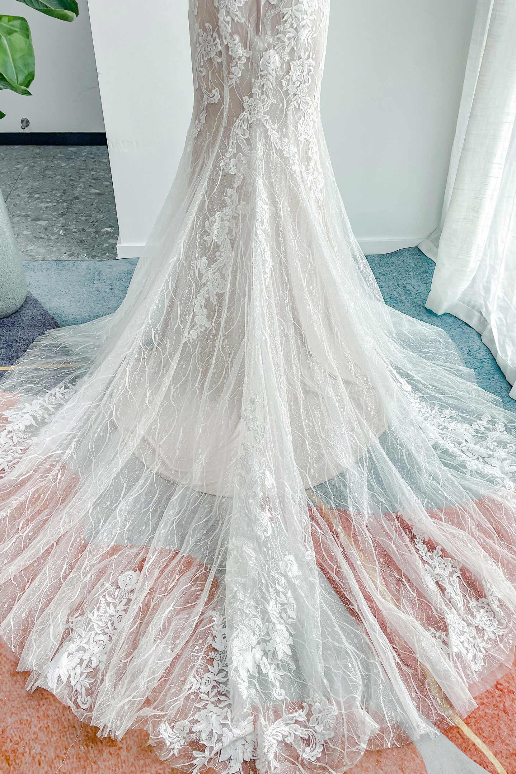 Trumpet-Mermaid Chapel Train Lace Tulle Wedding Dress CW3206 - COCOMELODY