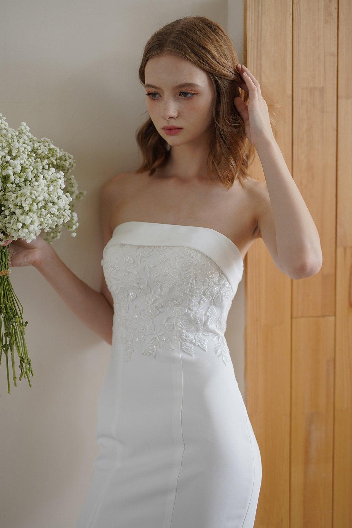 Trumpet Sweep-Brush Train Stretch Satin Lace Wedding Dress CW3217 - COCOMELODY