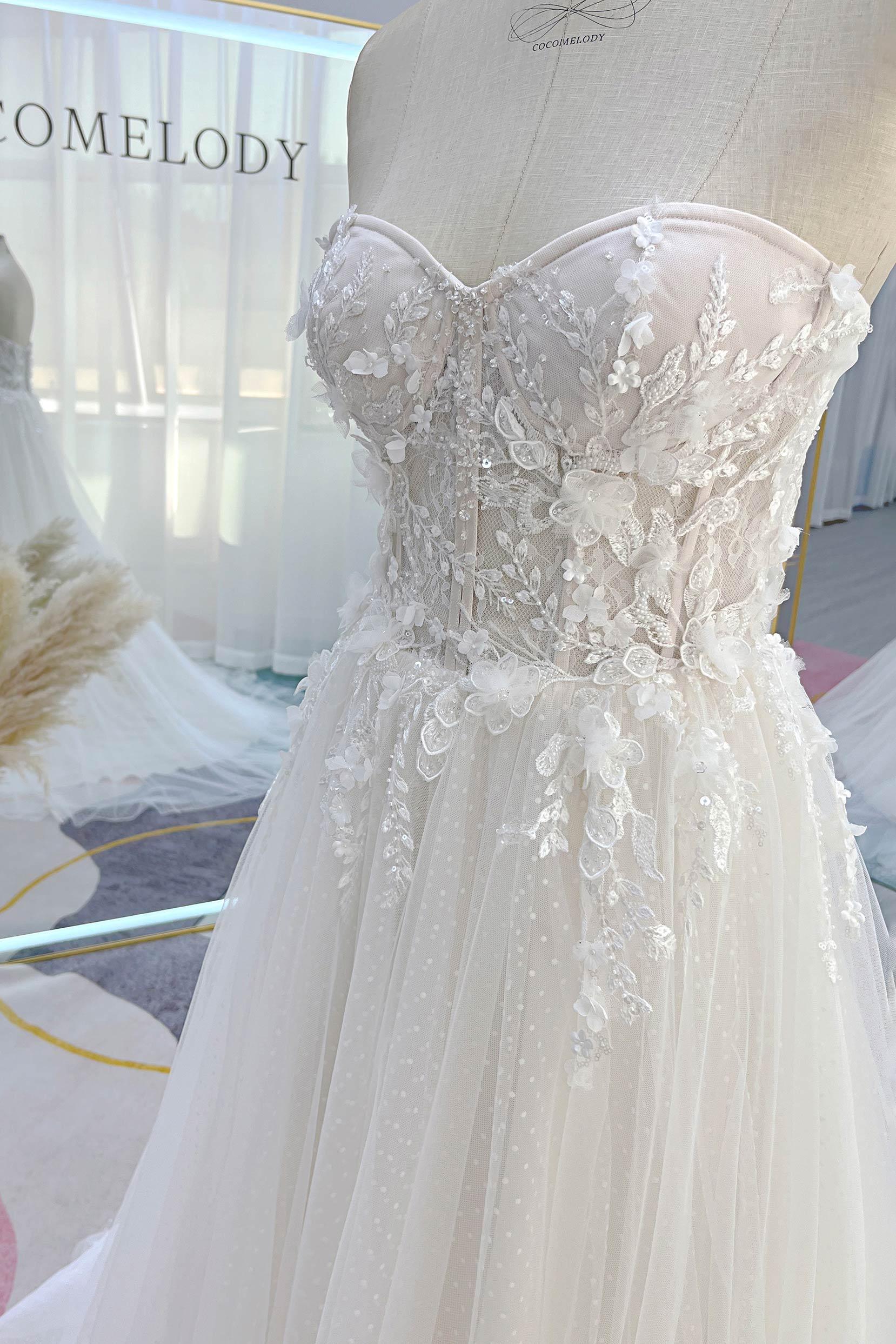A-Line Court Train Lace Tulle Wedding Dress CW3225 - COCOMELODY