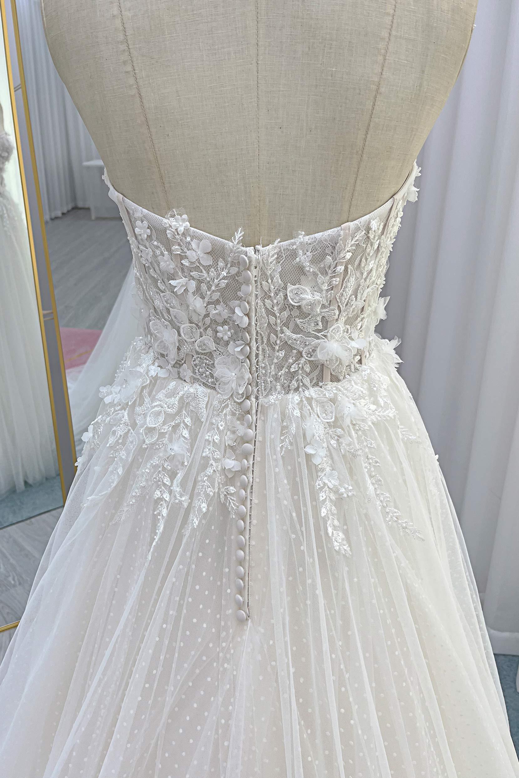 A-Line Court Train Lace Tulle Wedding Dress CW3225 - COCOMELODY