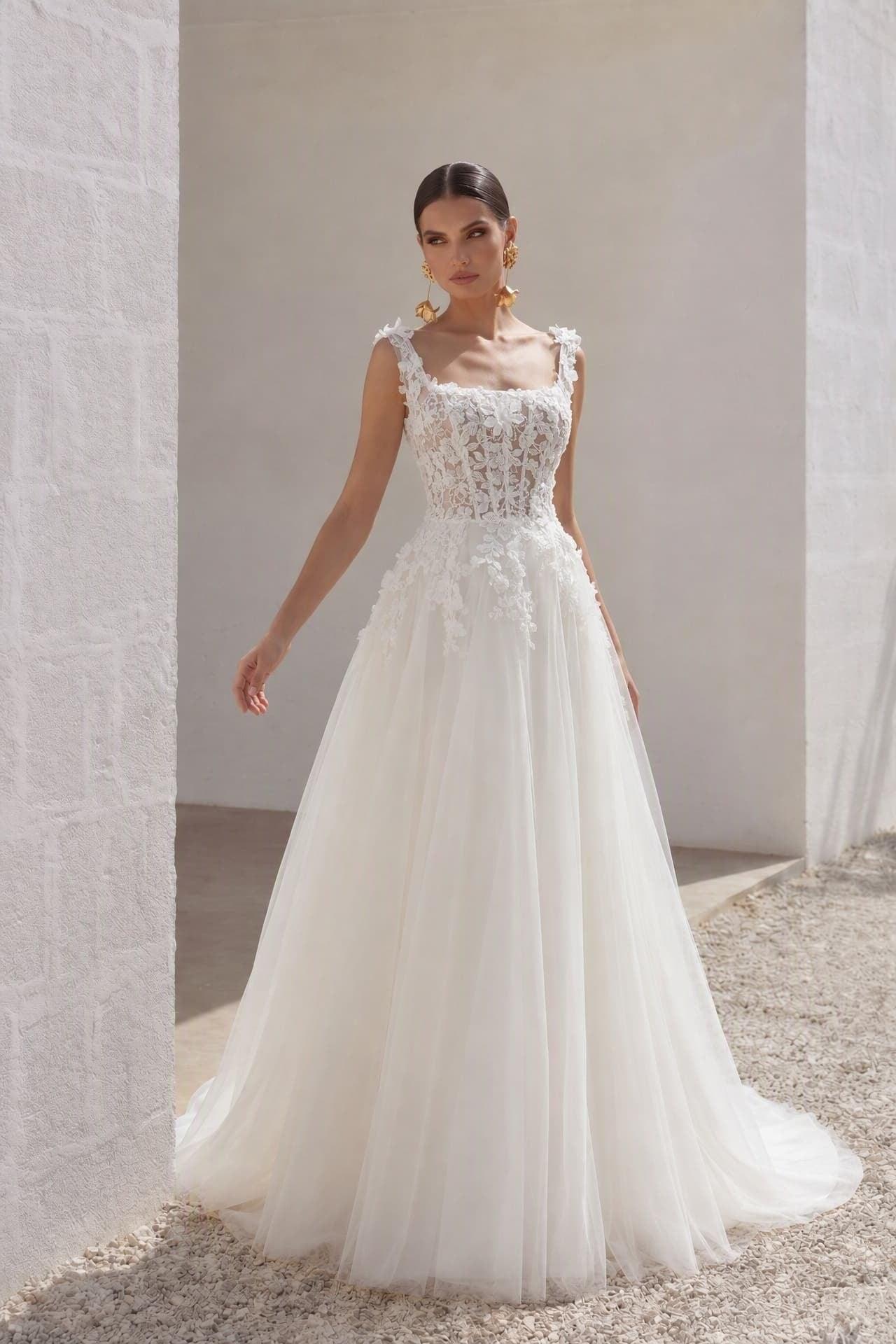 A-Line Court Train Lace Tulle Sleeveless Wedding Dress COCOMELODY