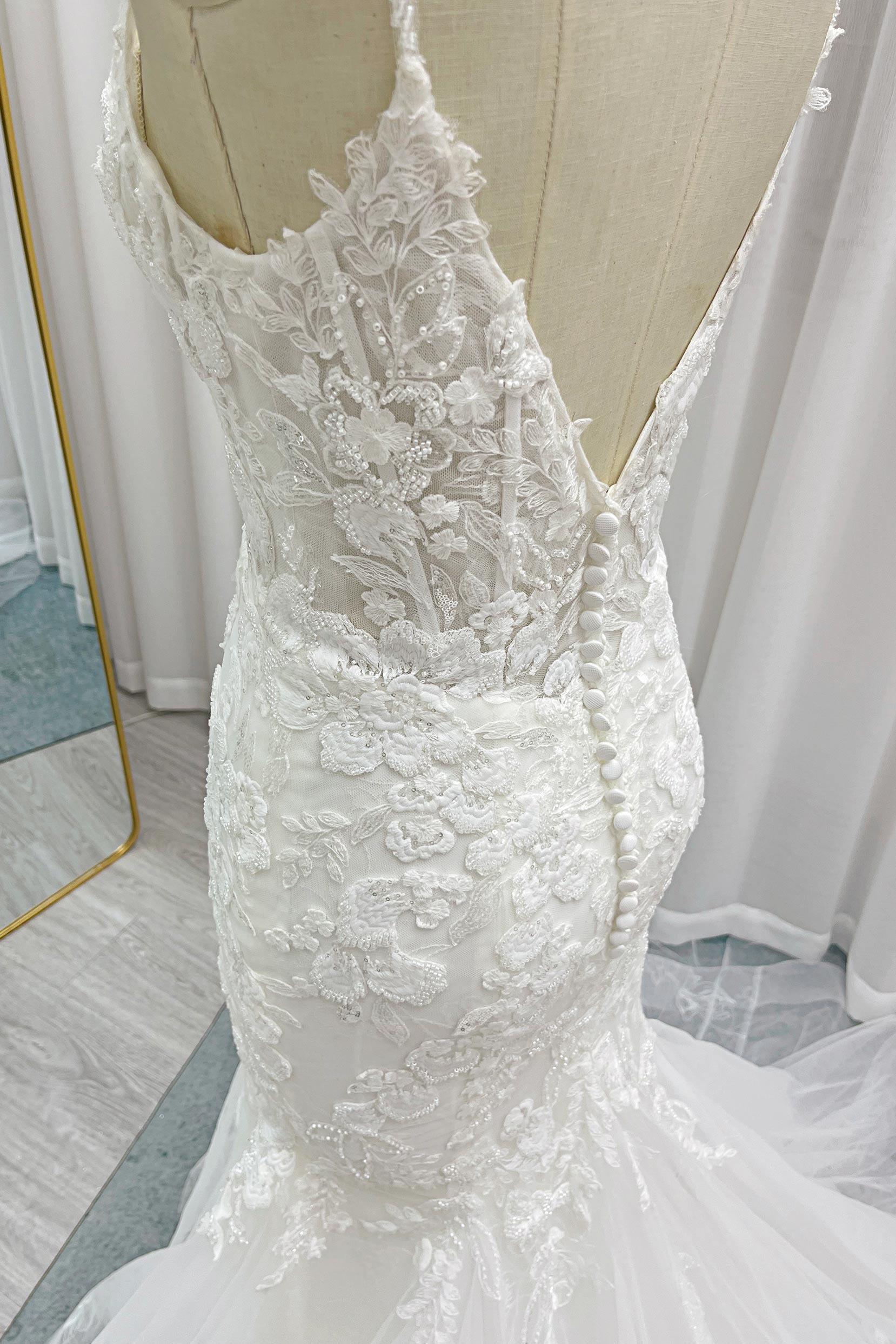 Trumpet-Mermaid Chapel Train Lace Tulle Wedding Dress CW3228 - COCOMELODY