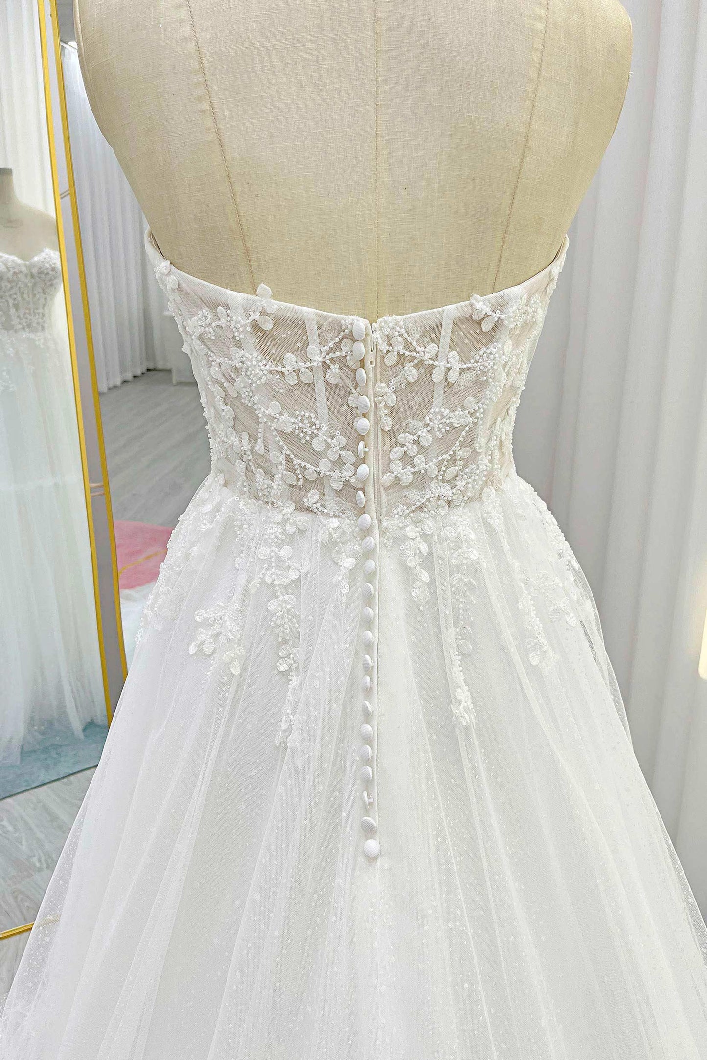 A-Line Court Train Lace Tulle Wedding Dress CW3229 - COCOMELODY