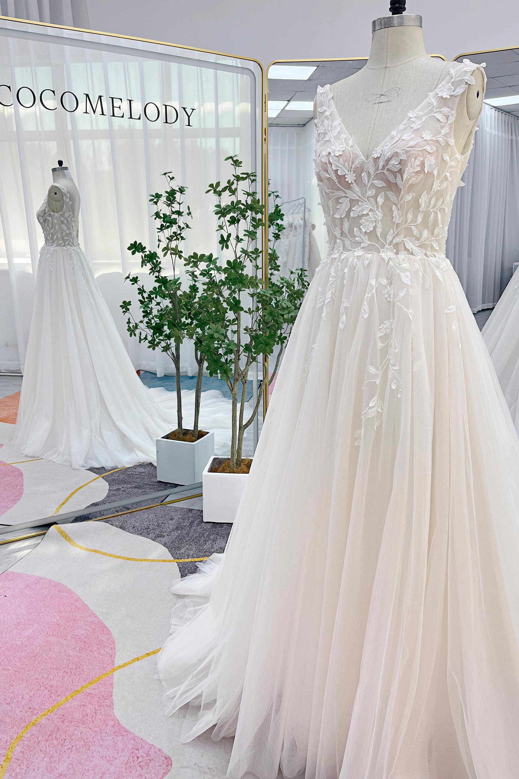 A-Line Court Train Lace Tulle Wedding Dress CW3238 - COCOMELODY