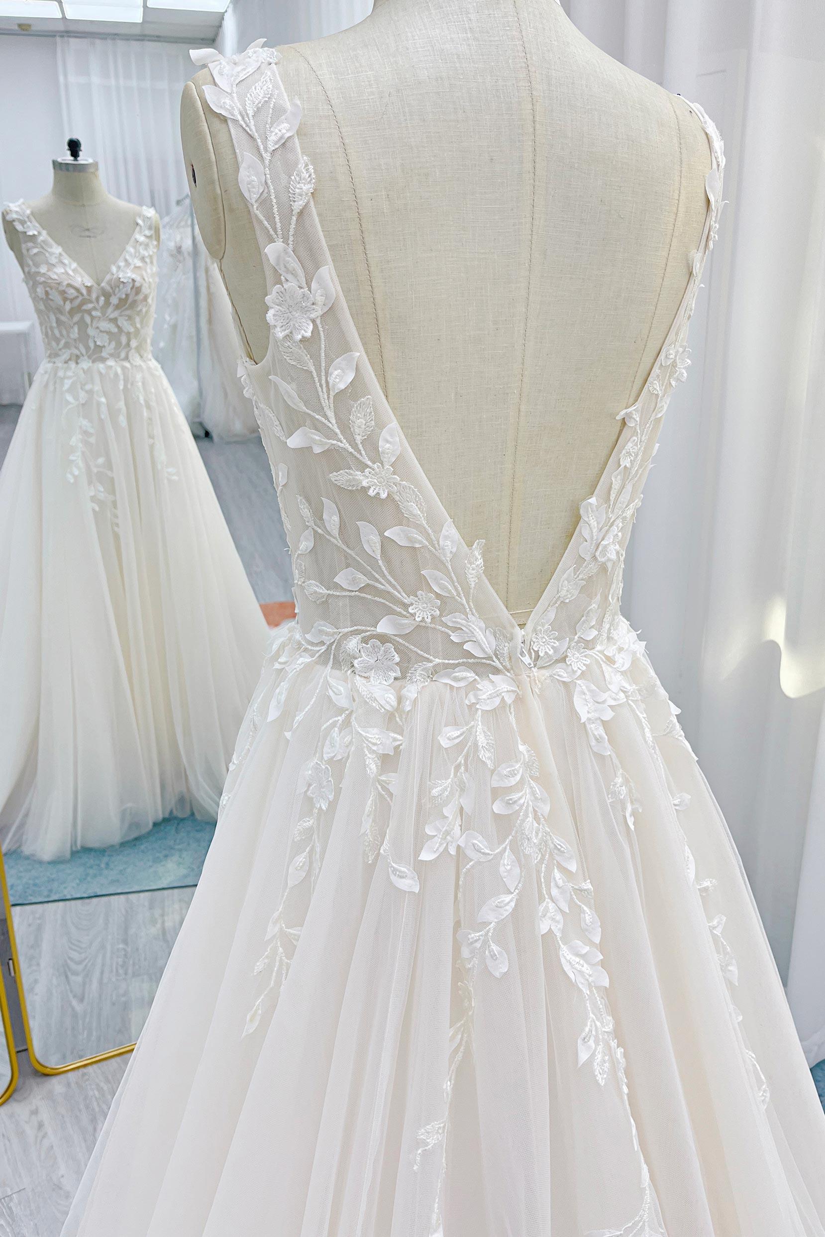 A-Line Court Train Lace Tulle Wedding Dress CW3238 - COCOMELODY