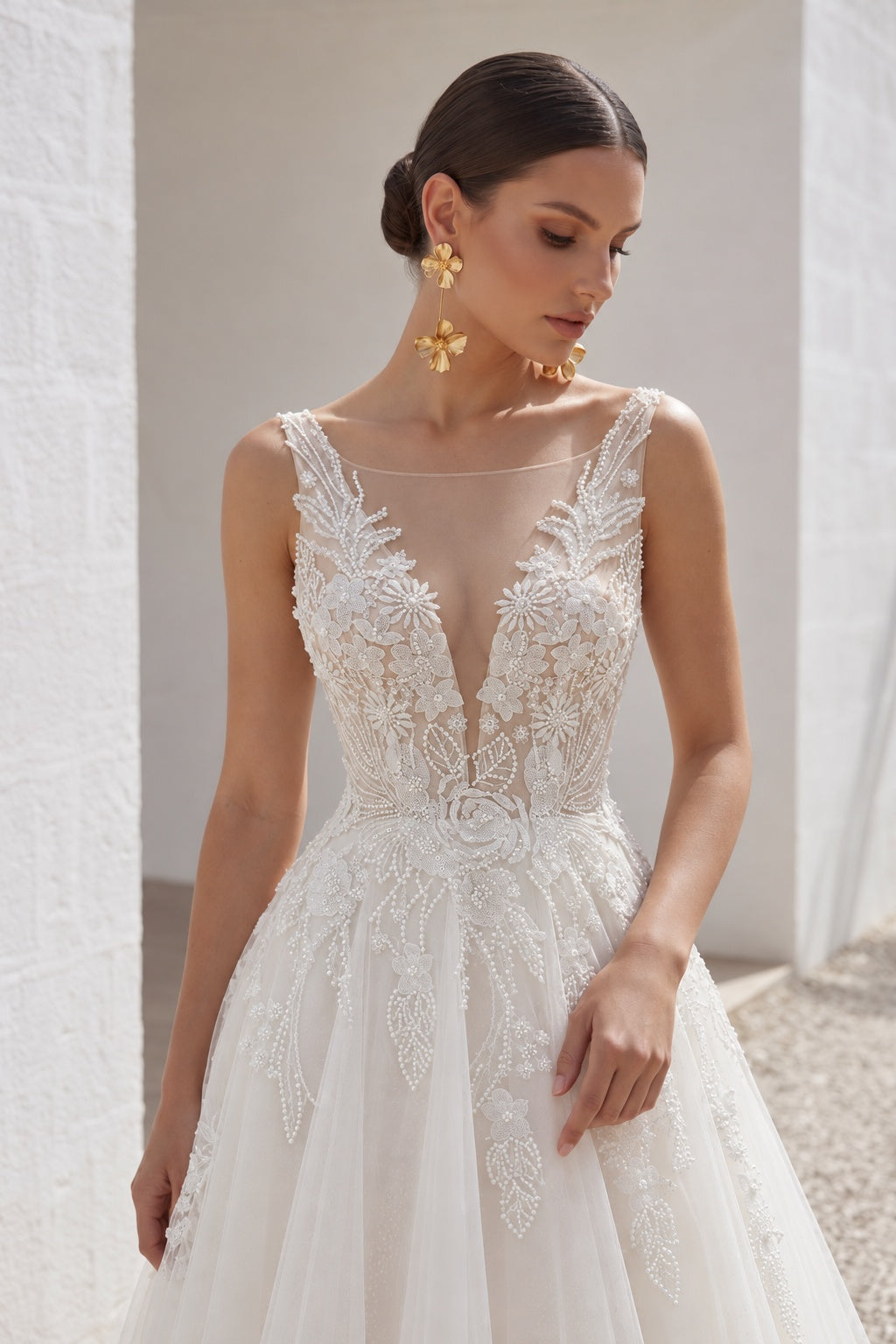 A-Line Chapel Train Lace Tulle Wedding Dress CW3241