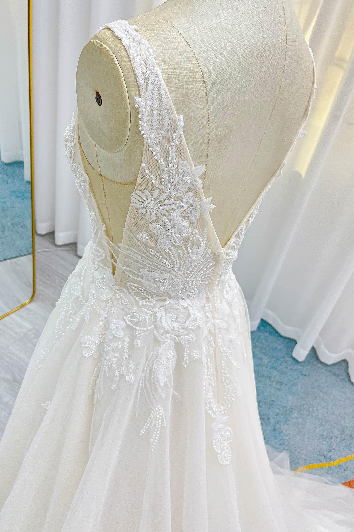 A-Line Chapel Train Lace Tulle Wedding Dress CW3241 - COCOMELODY