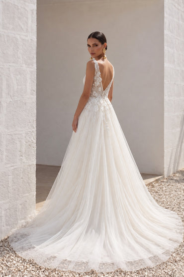 A-Line Chapel Train Lace Tulle Wedding Dress CW3241