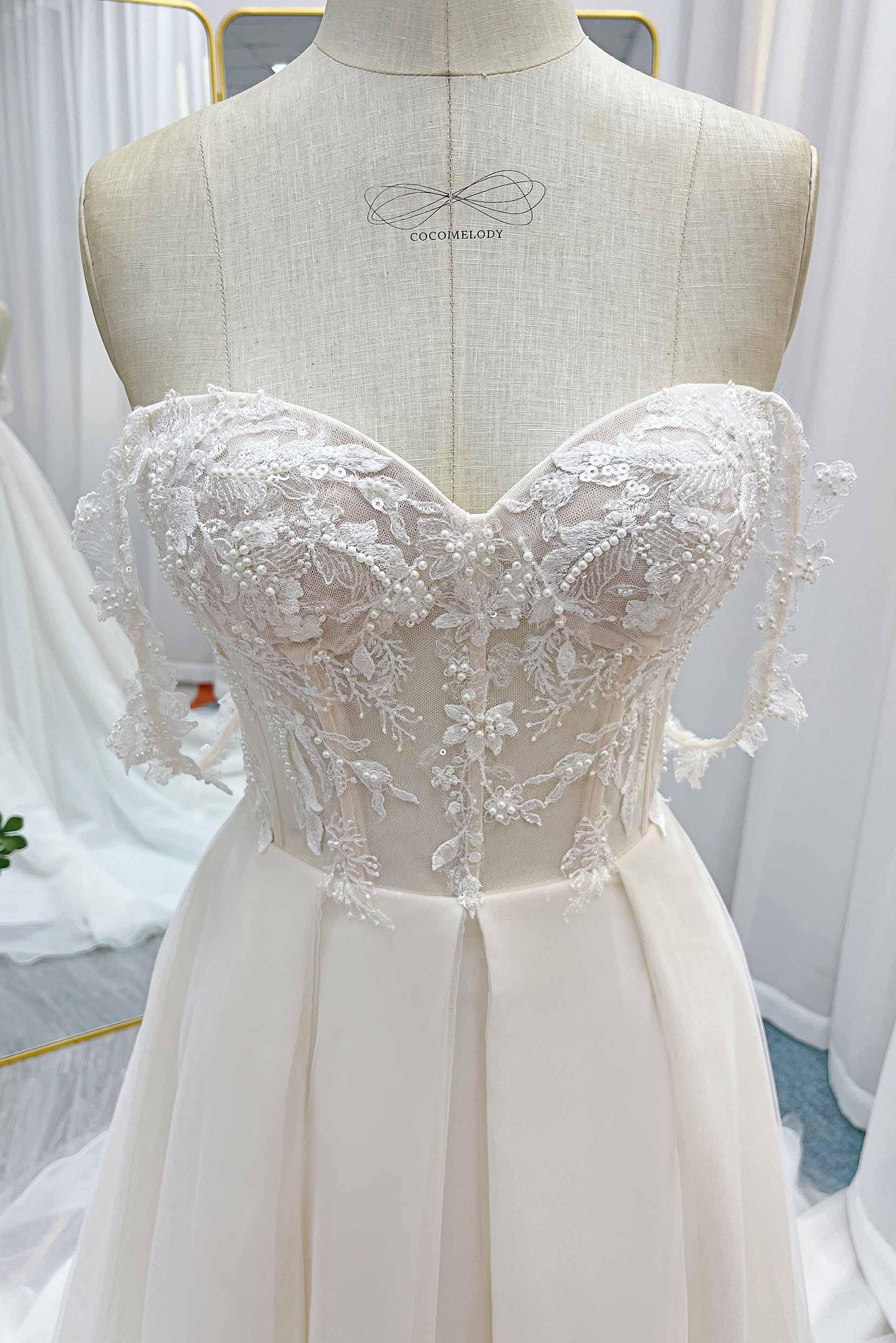 A-Line Court Train Lace Tulle Wedding Dress CW3242 - COCOMELODY