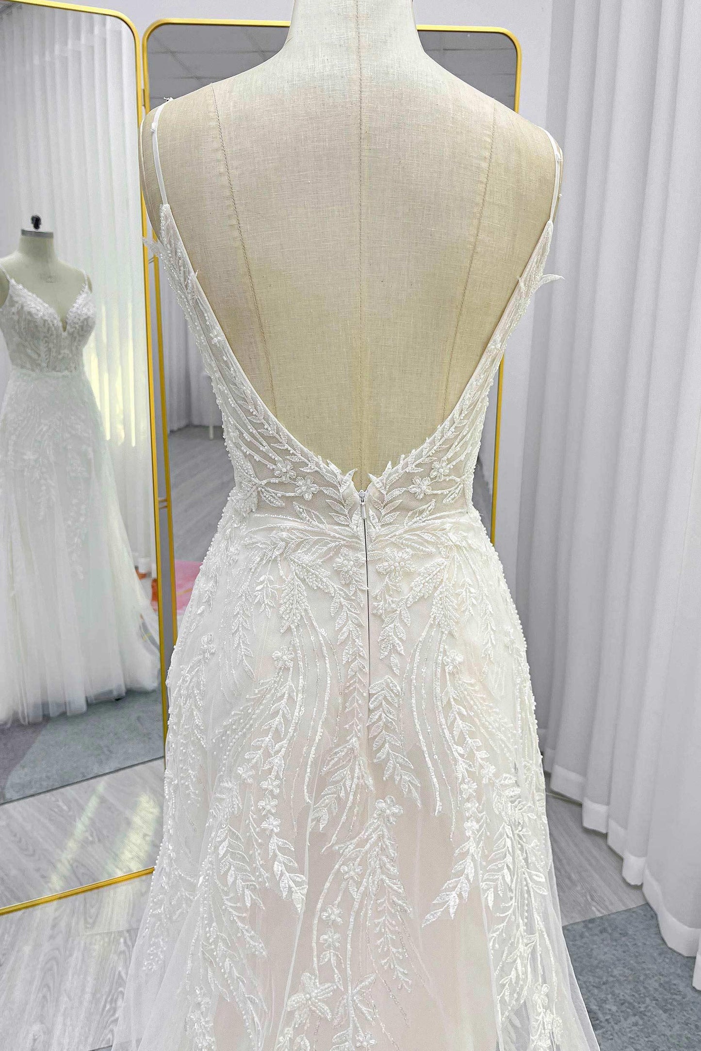 A-Line Court Train Lace Tulle Wedding Dress CW3243