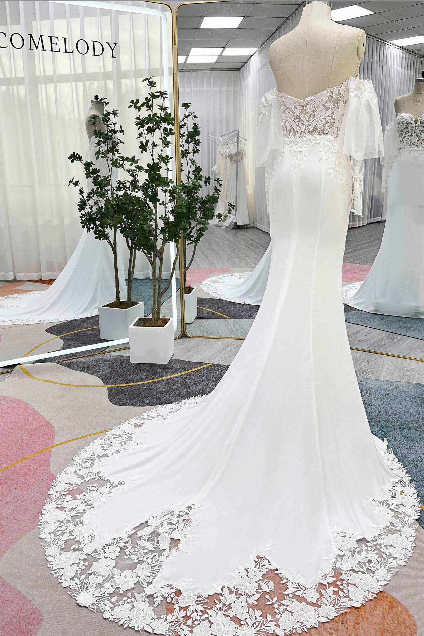 Trumpet-Mermaid Chapel Train Lace Luxuriant Satin Wedding Dress CW3248 - COCOMELODY