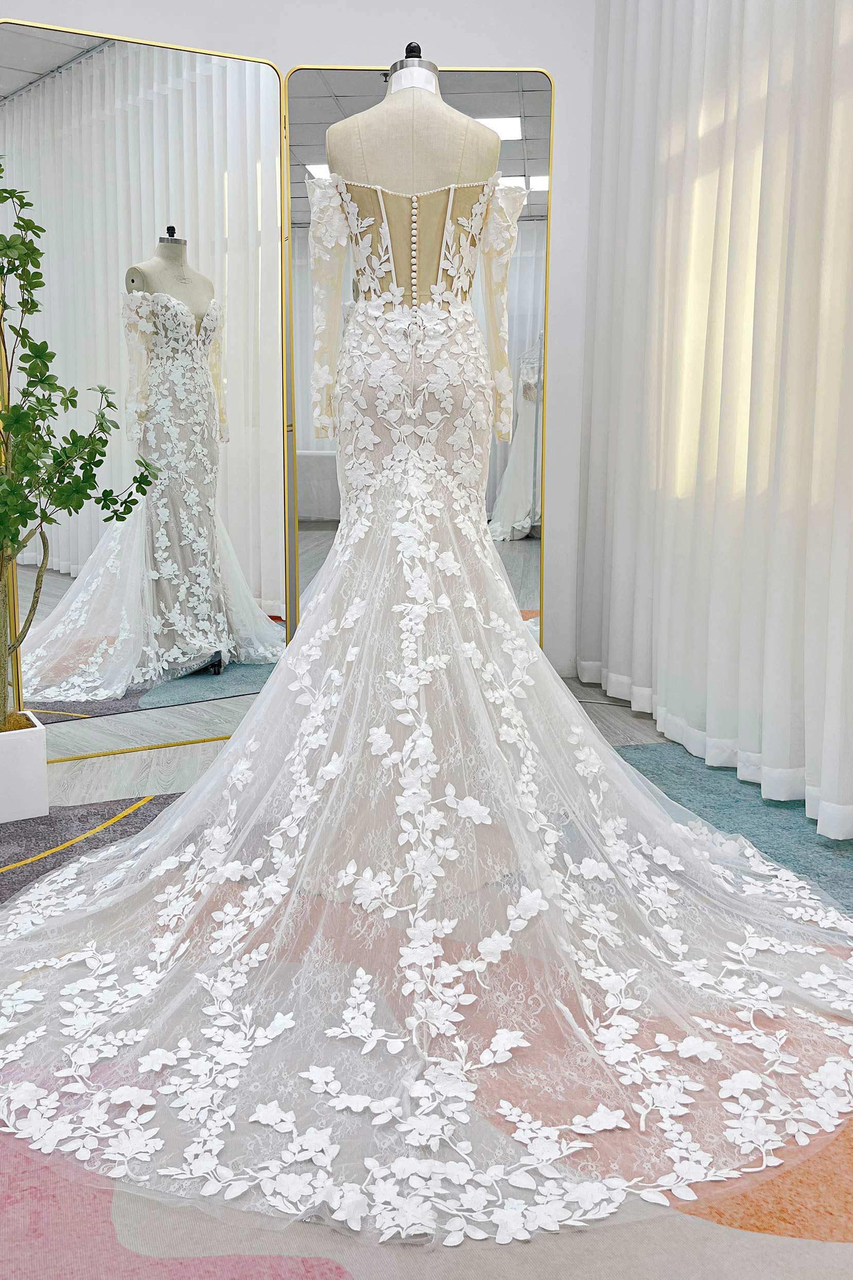 Trumpet-Mermaid Court Train Lace Tulle Wedding Dress CW3250 - COCOMELODY