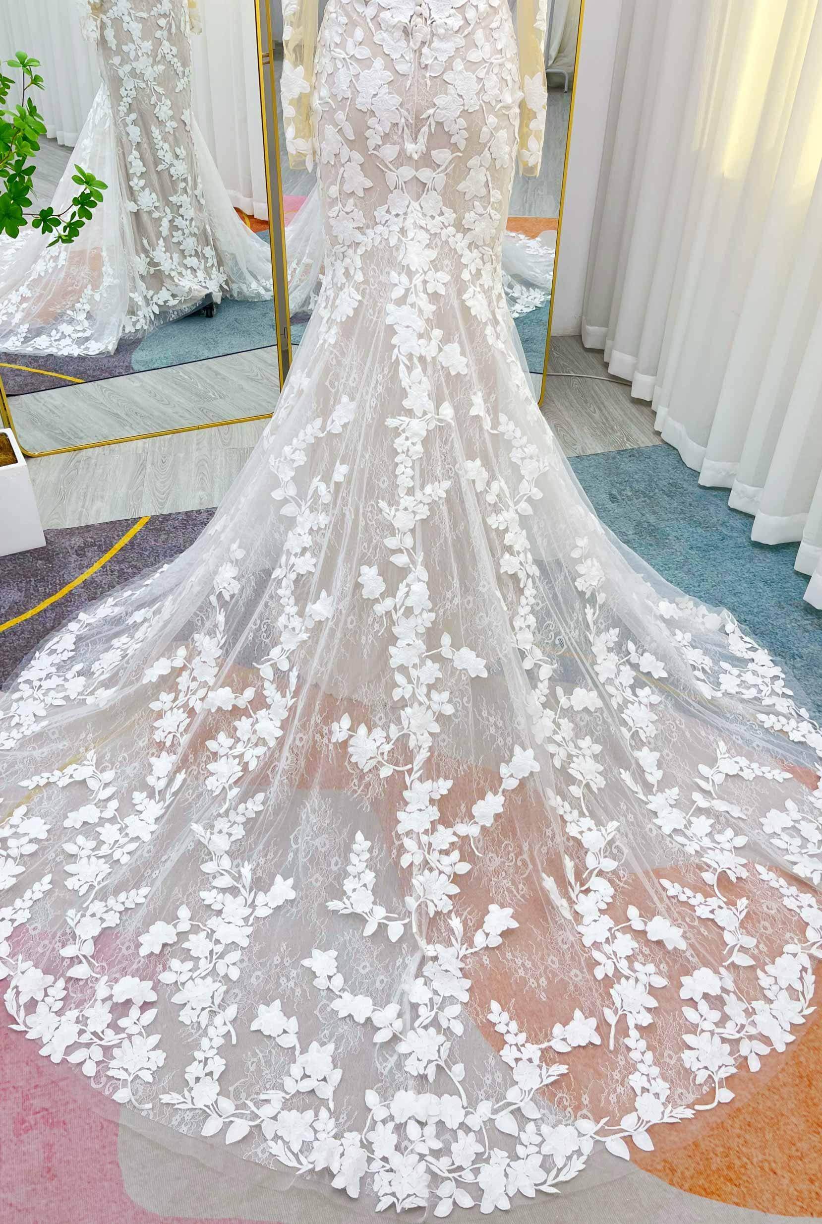 Trumpet-Mermaid Court Train Lace Tulle Wedding Dress CW3250 - COCOMELODY