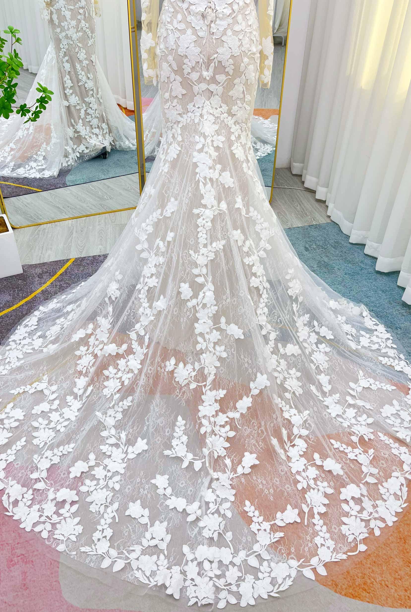 Trumpet-Mermaid Court Train Lace Tulle Wedding Dress CW3250 - COCOMELODY