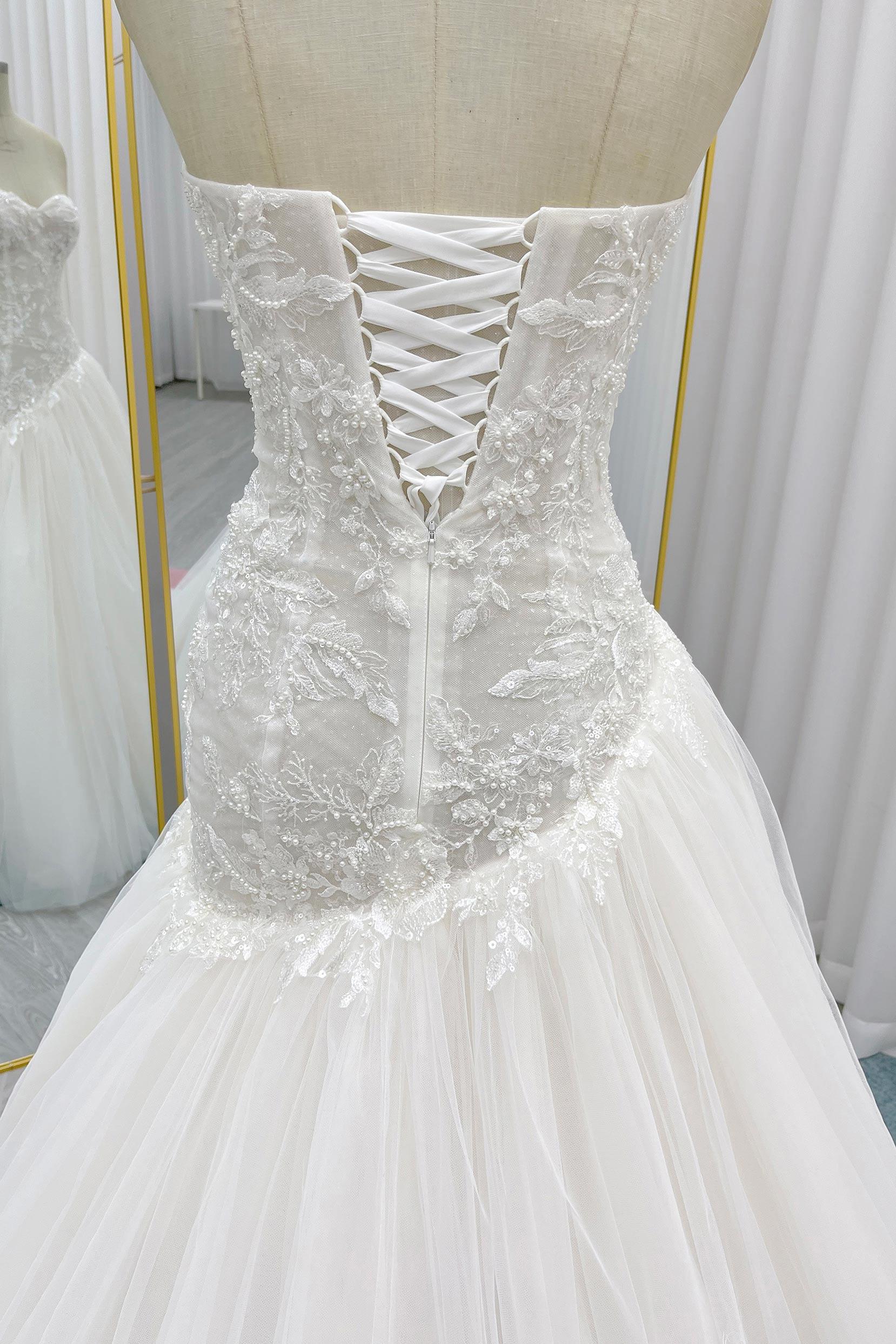 Trumpet-Mermaid Chapel Train Lace Tulle Wedding Dress CW3254 - COCOMELODY
