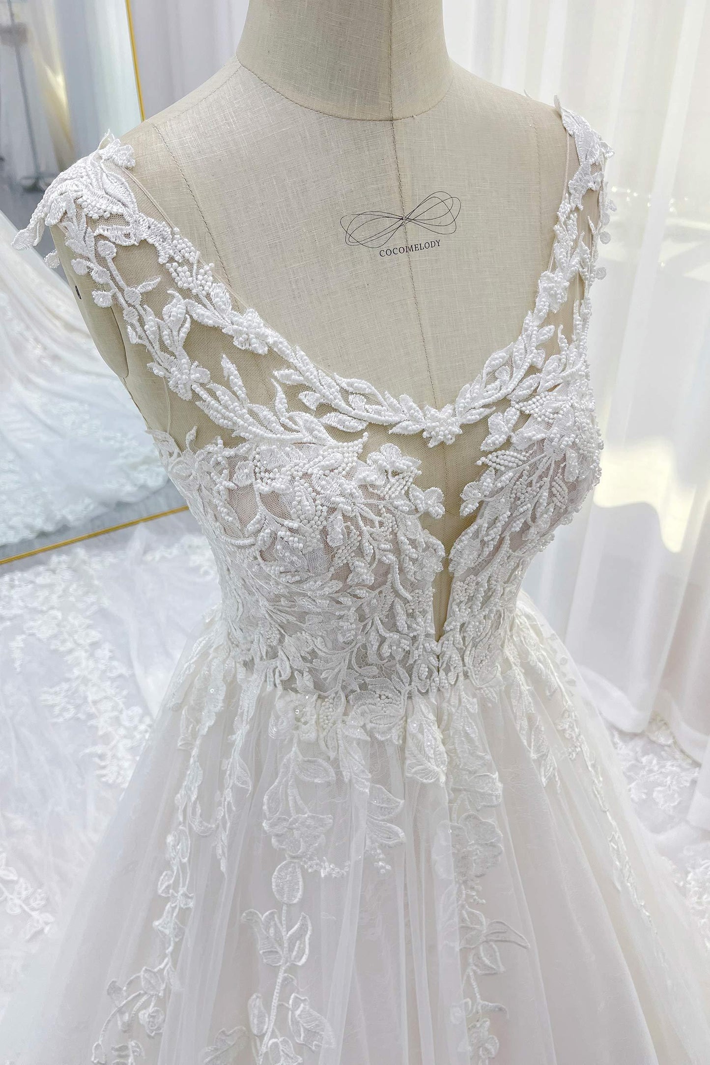 Ball Gown Cathedral Train Lace Tulle Wedding Dress CW3259 - COCOMELODY