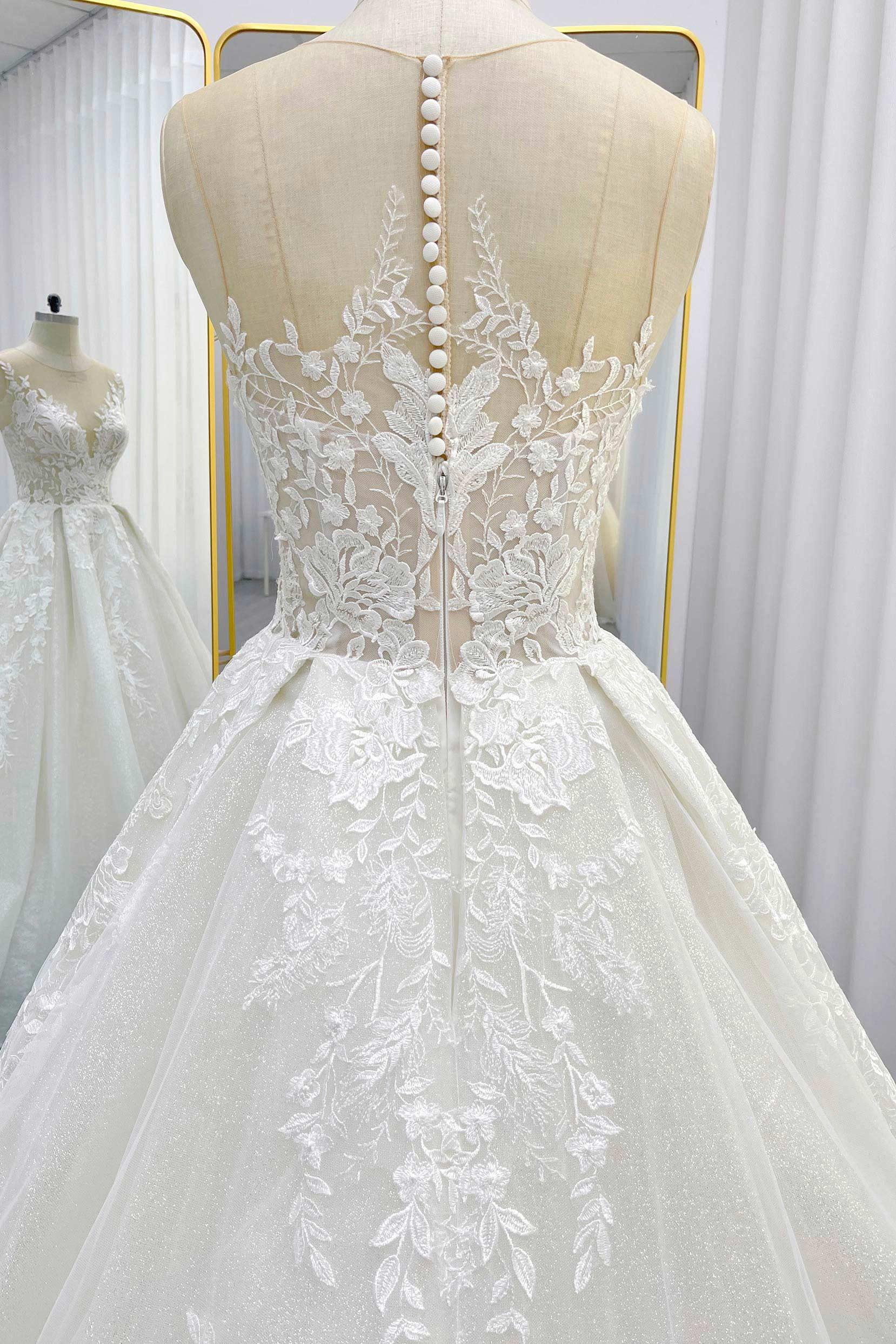 A-Line Chapel Train Lace Tulle Wedding Dress CW3260 - COCOMELODY