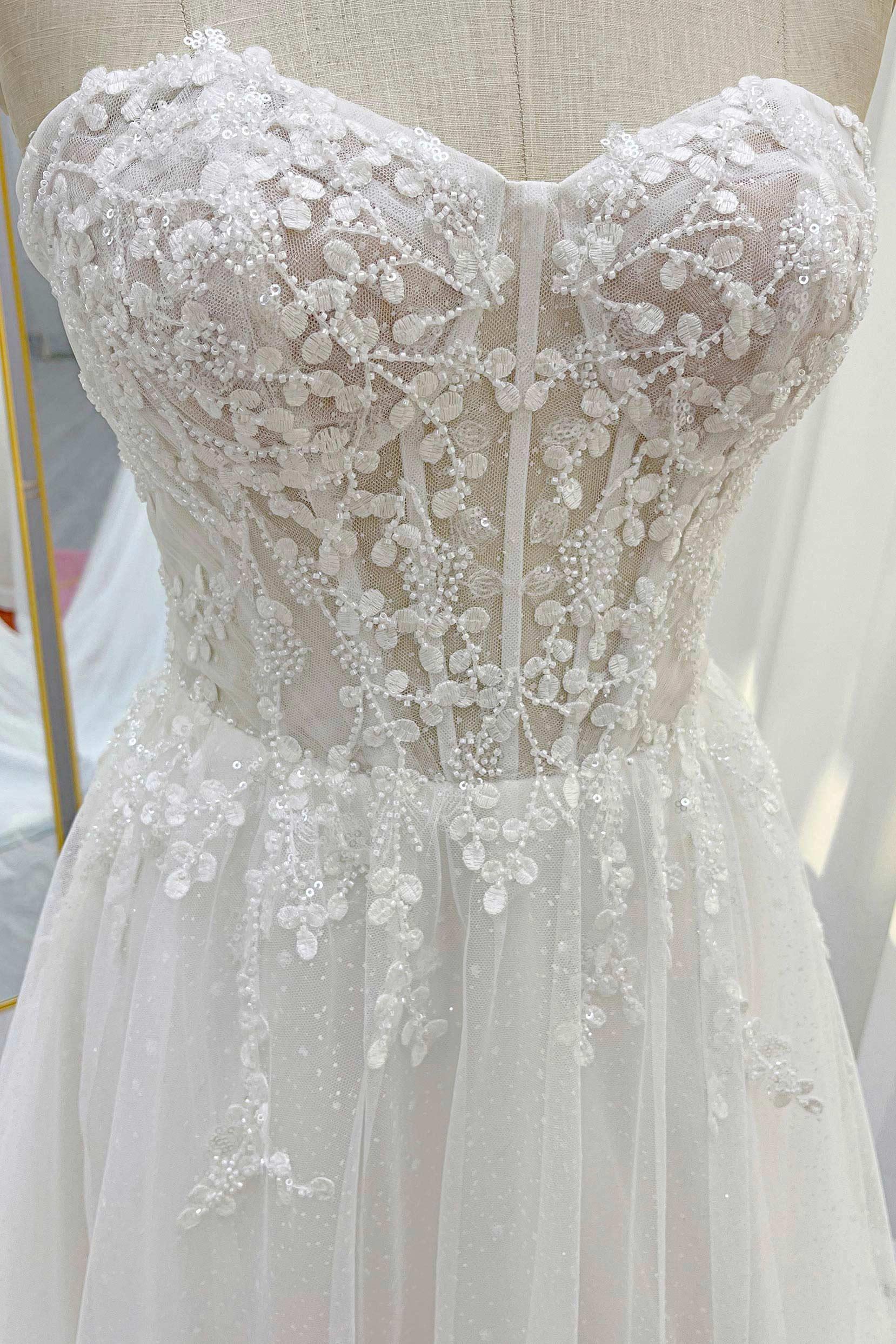 A-Line Court Train Lace Tulle Wedding Dress CW3263 - COCOMELODY