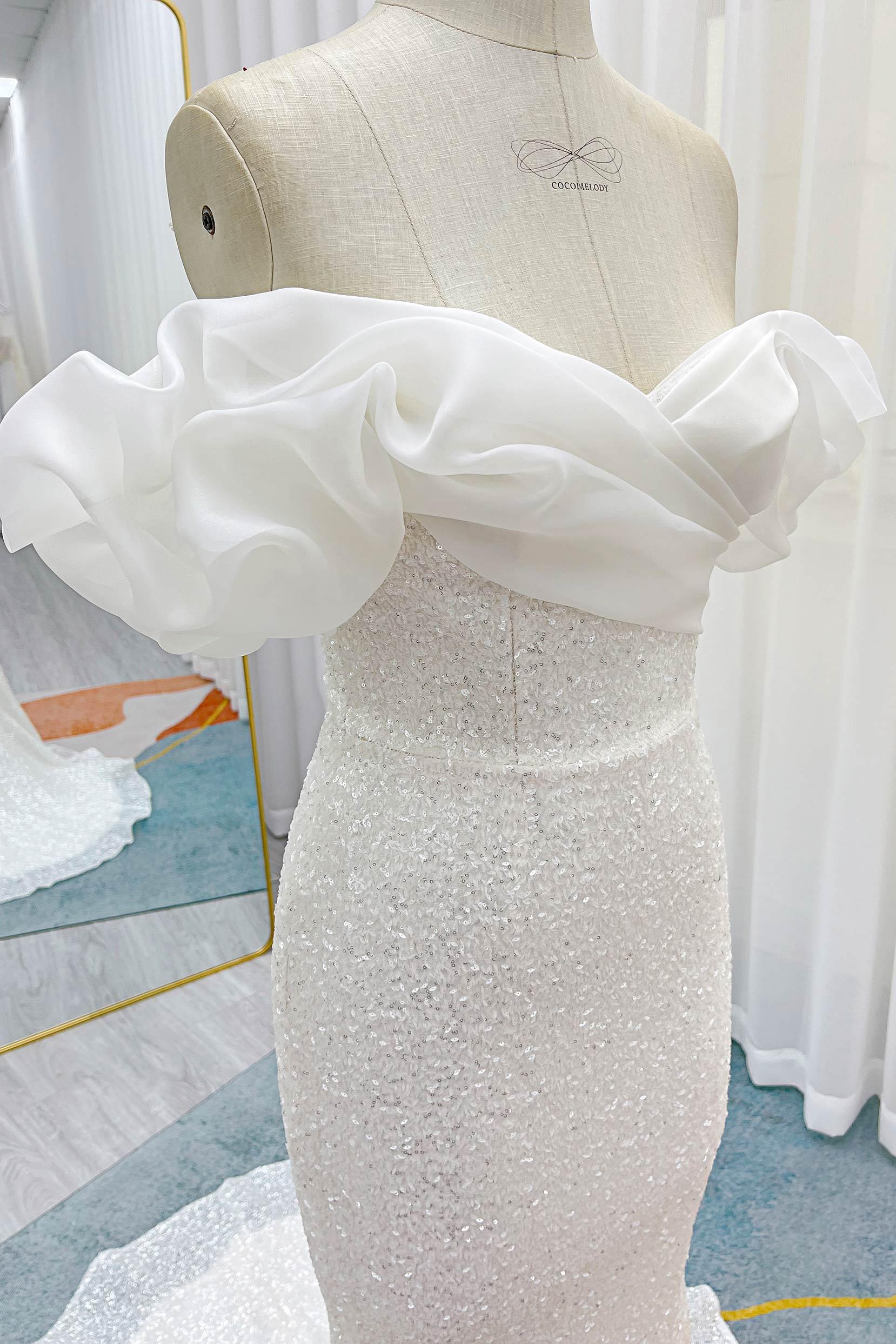 Trumpet-Mermaid Court Train Sequined Lace Wedding Dress CW3265 - COCOMELODY