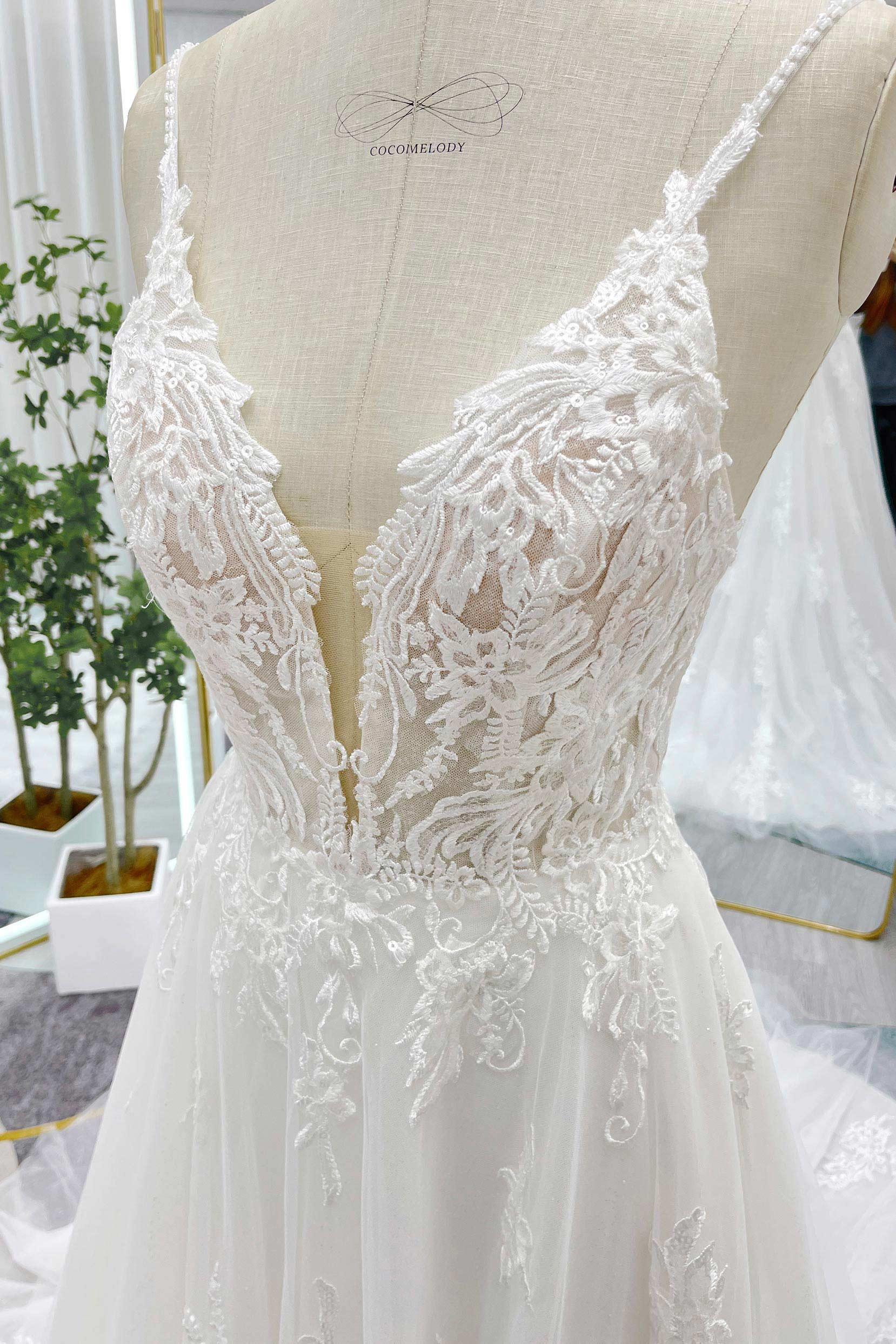A-Line Court Train Lace Tulle Wedding Dress CW3268 - COCOMELODY