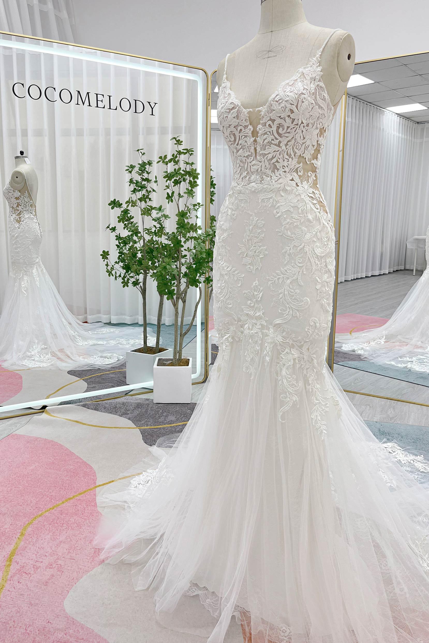 Trumpet-Mermaid Court Train Lace Tulle Wedding Dress CW3269 - COCOMELODY