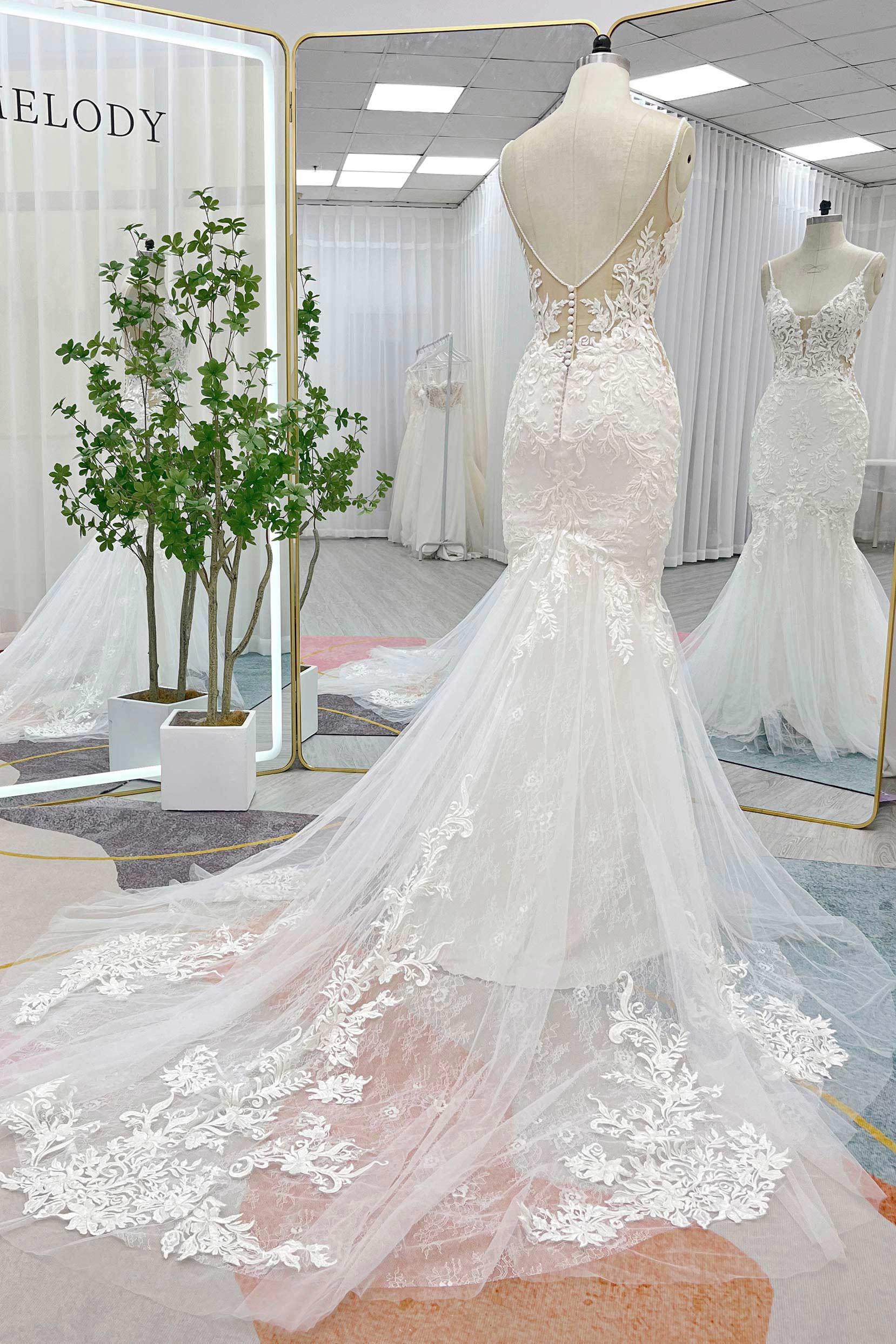 Trumpet-Mermaid Court Train Lace Tulle Wedding Dress CW3269 - COCOMELODY