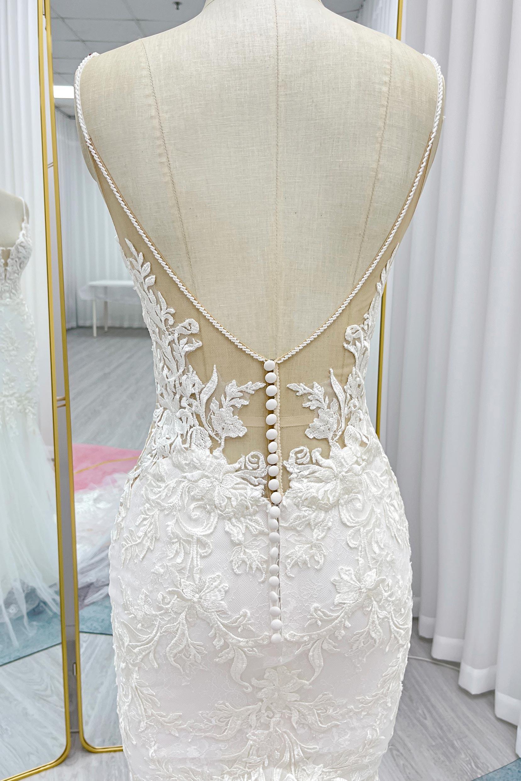 Trumpet-Mermaid Court Train Lace Tulle Wedding Dress CW3269 - COCOMELODY