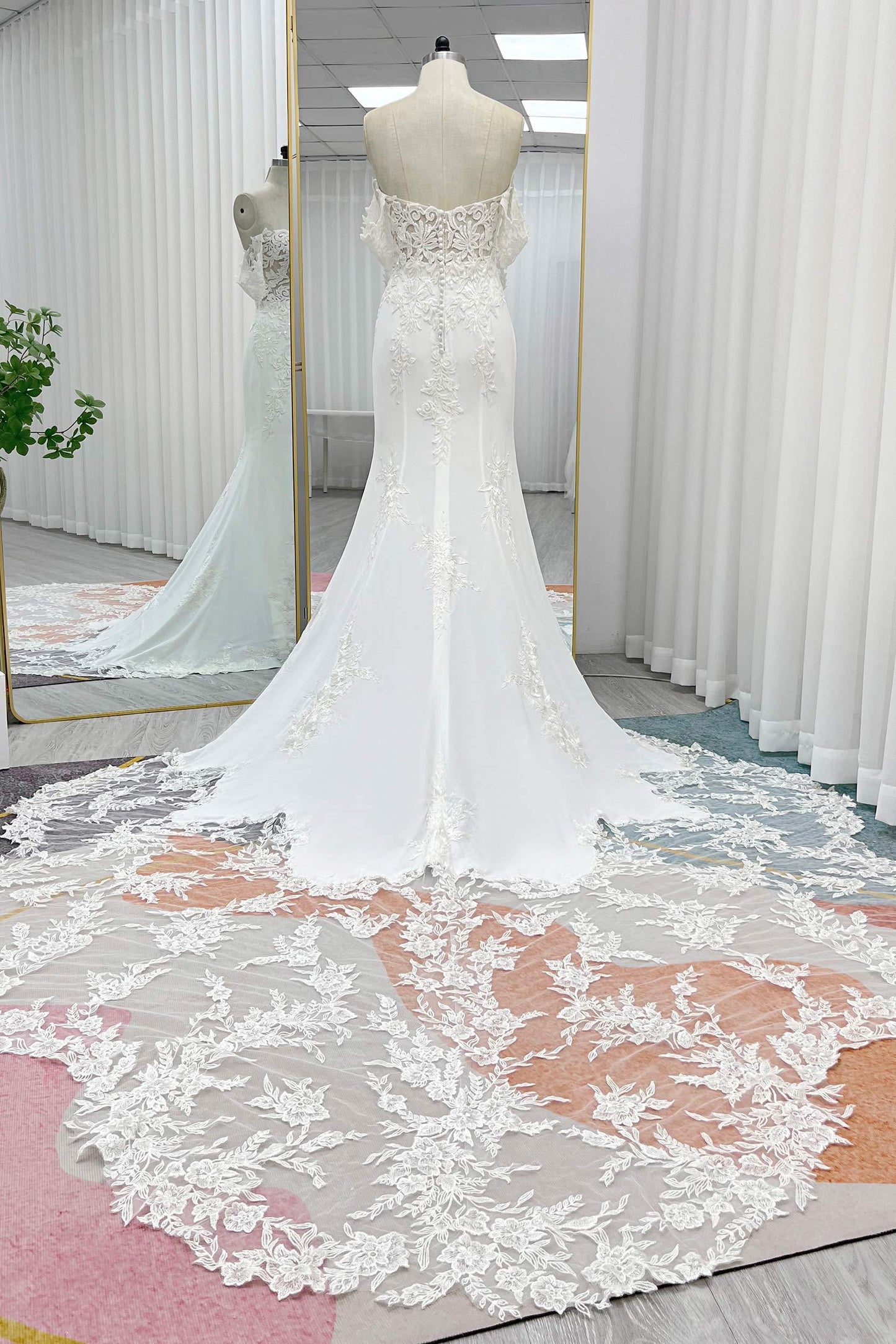 Trumpet-Mermaid Cathedral Train Lace Stretch Satin Wedding Dress CW3270 - COCOMELODY