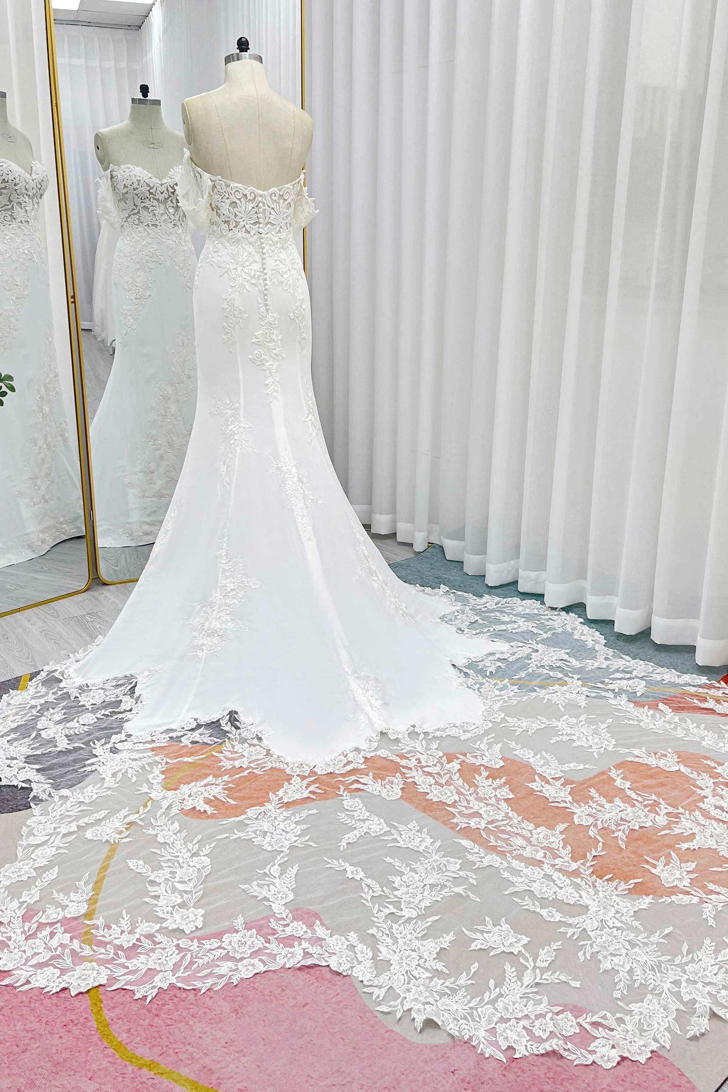 Trumpet-Mermaid Cathedral Train Lace Stretch Satin Wedding Dress CW3270 - COCOMELODY