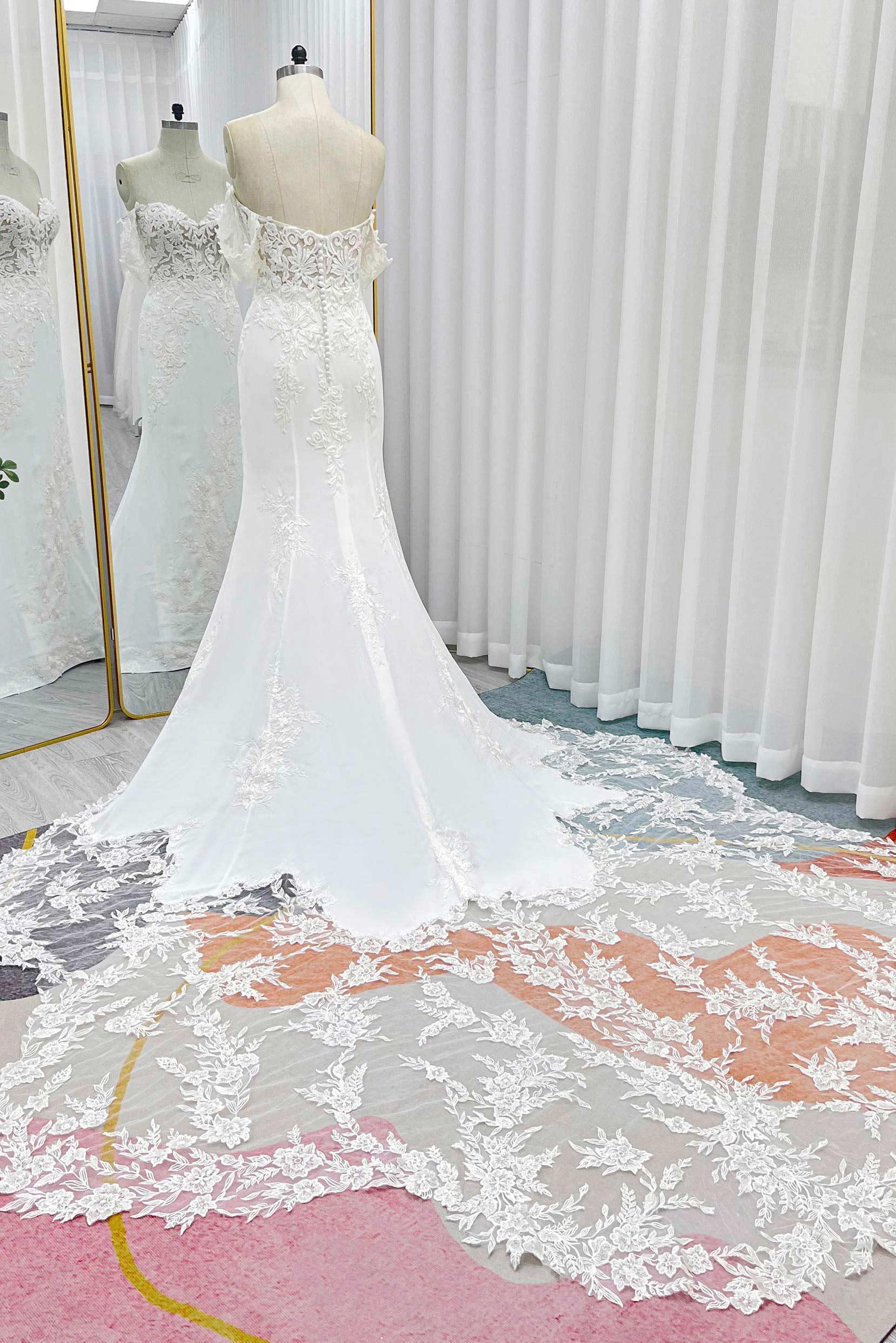 Trumpet-Mermaid Cathedral Train Lace Stretch Satin Wedding Dress CW3270 - COCOMELODY