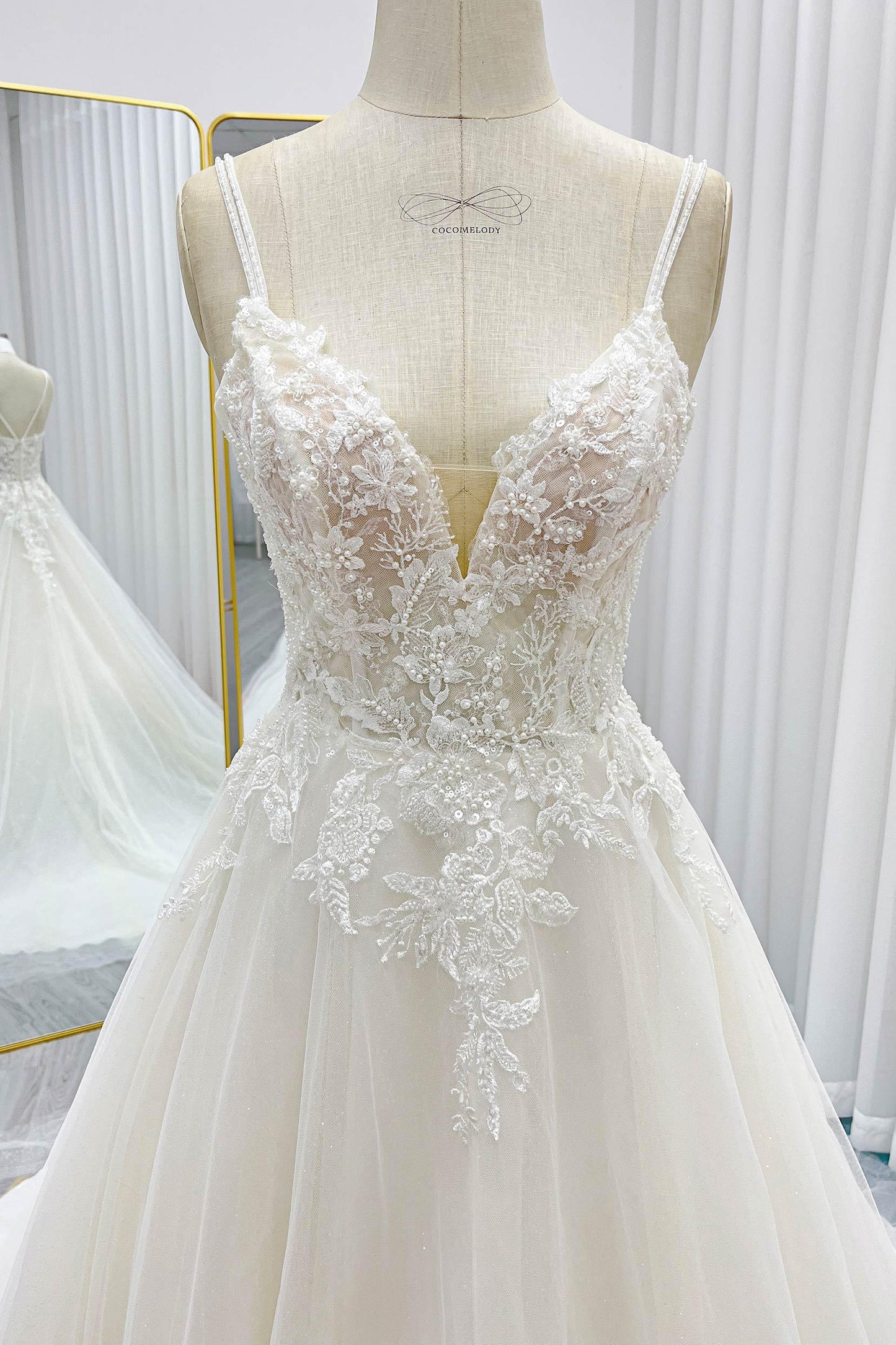 A-Line Court Train Lace Tulle Wedding Dress CW3271 - COCOMELODY
