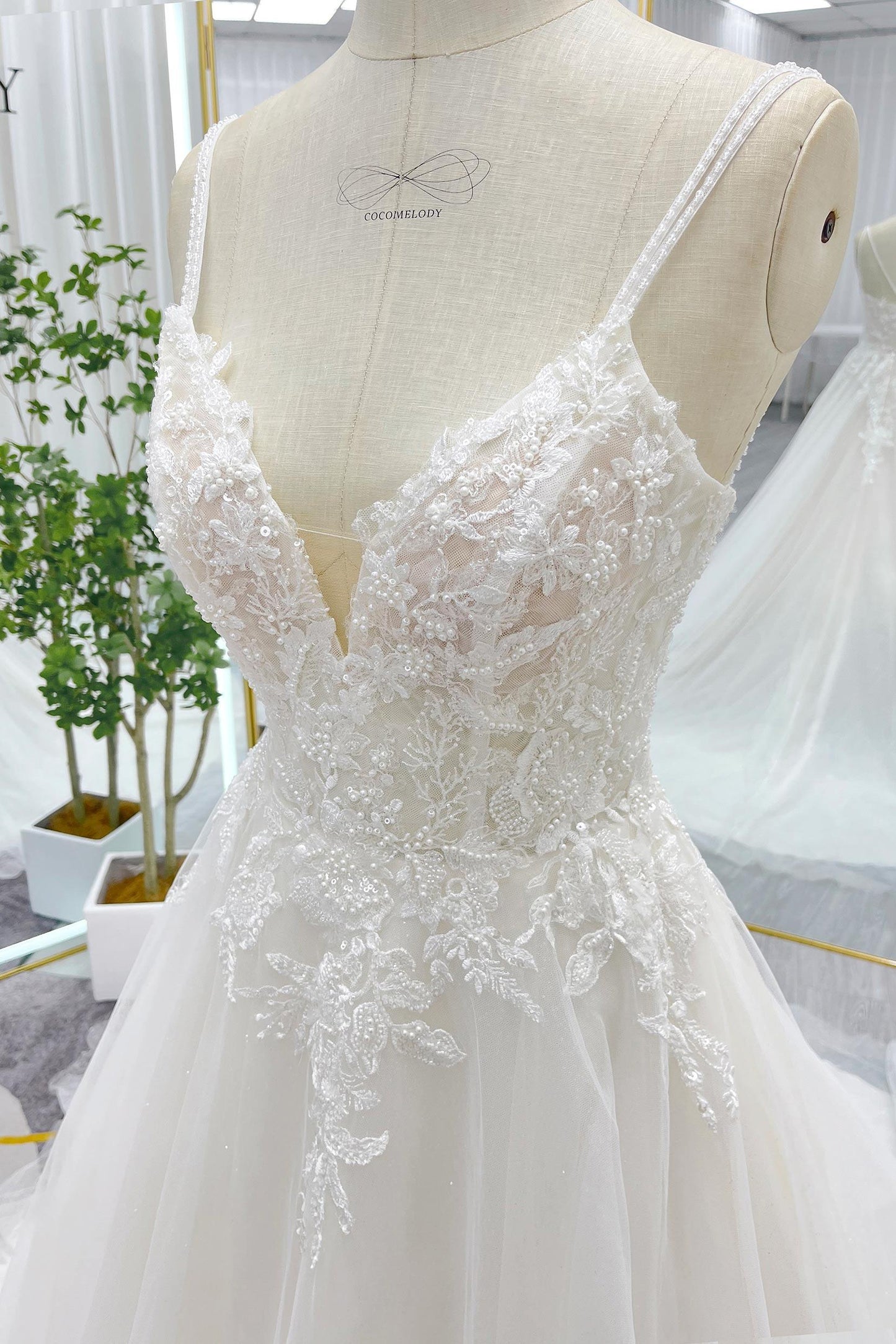A-Line Court Train Lace Tulle Wedding Dress CW3271 - COCOMELODY