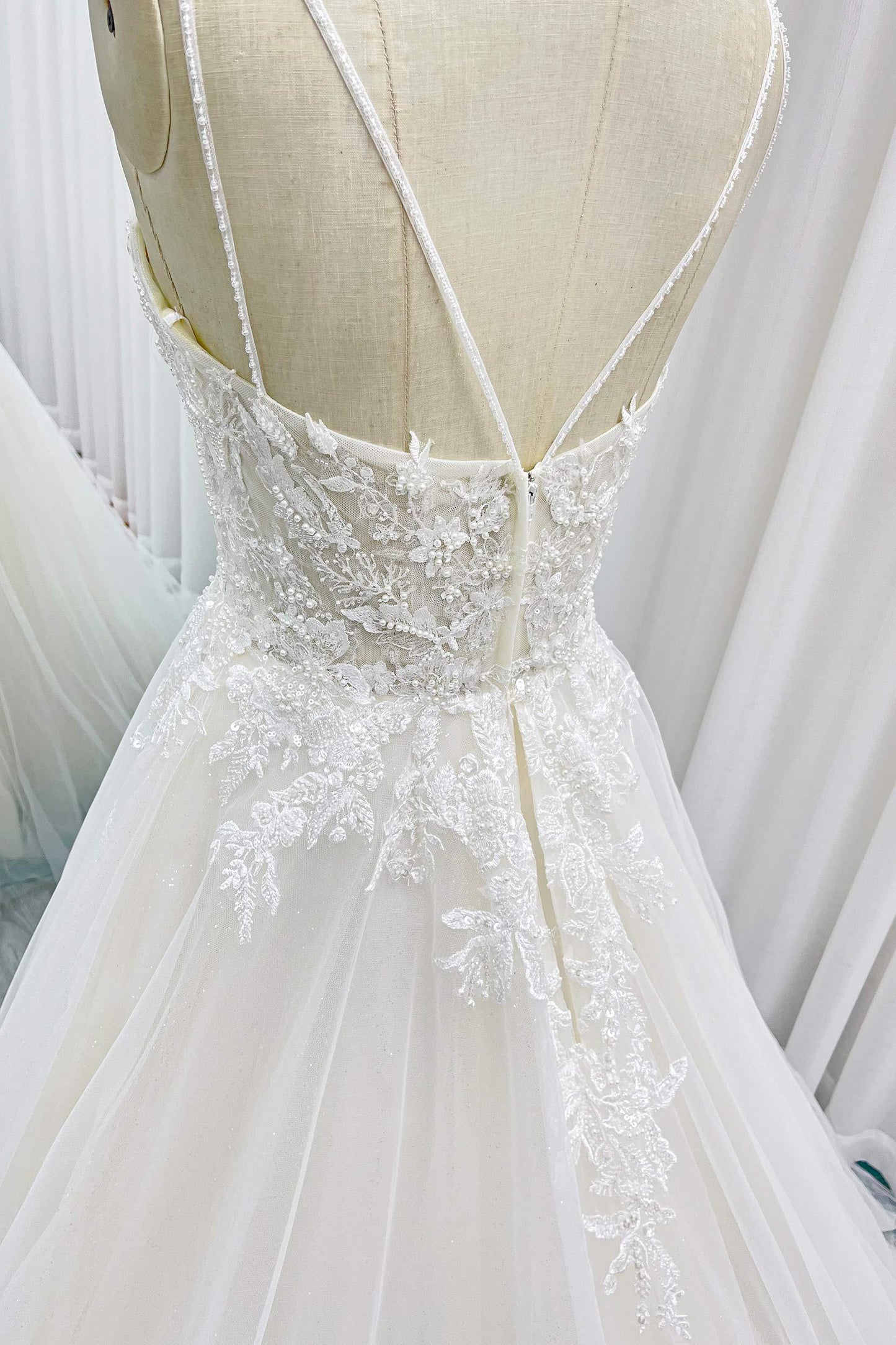 A-Line Court Train Lace Tulle Wedding Dress CW3271 - COCOMELODY