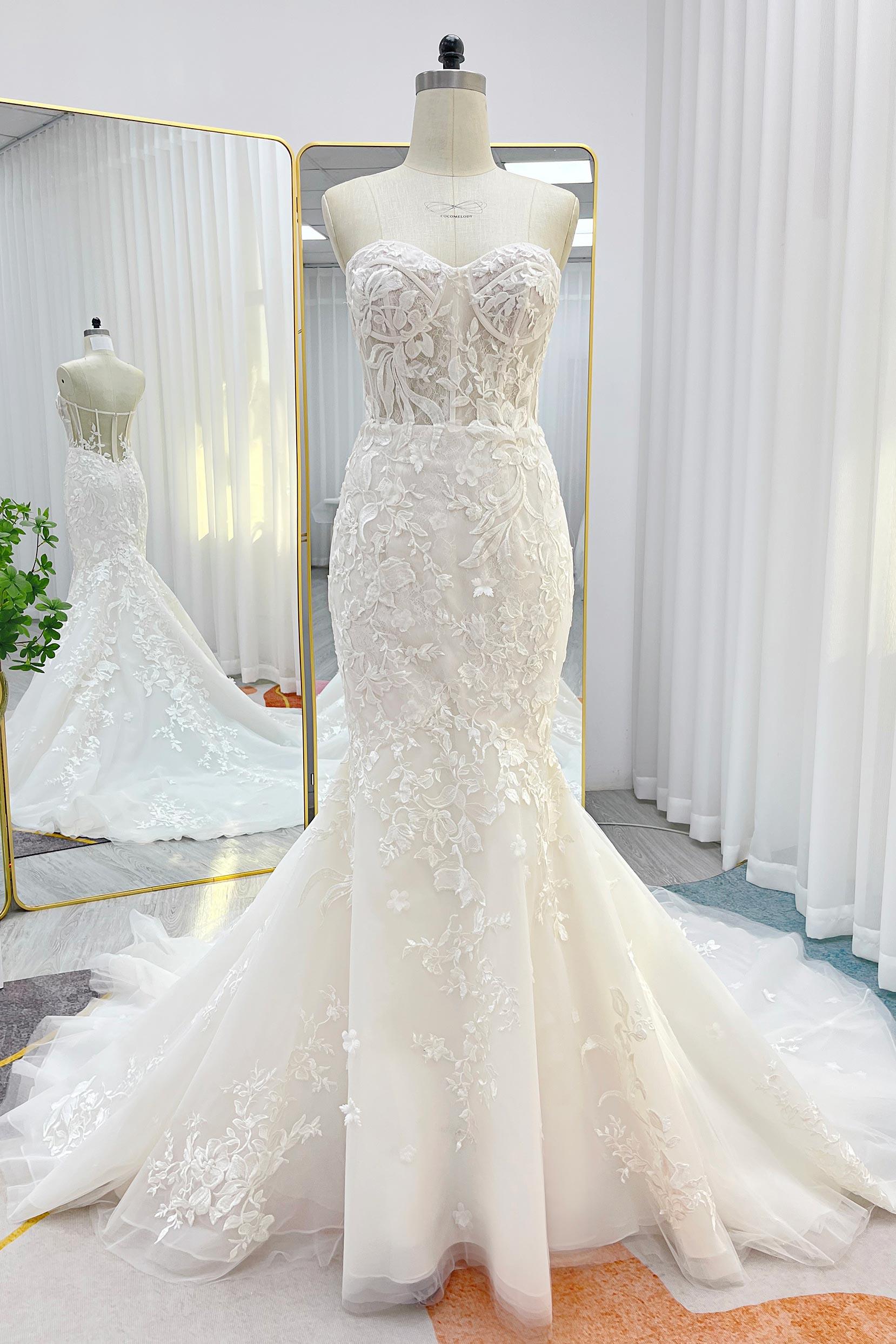 Trumpet-Mermaid Chapel Train Lace Tulle Wedding Dress CW3274 - COCOMELODY