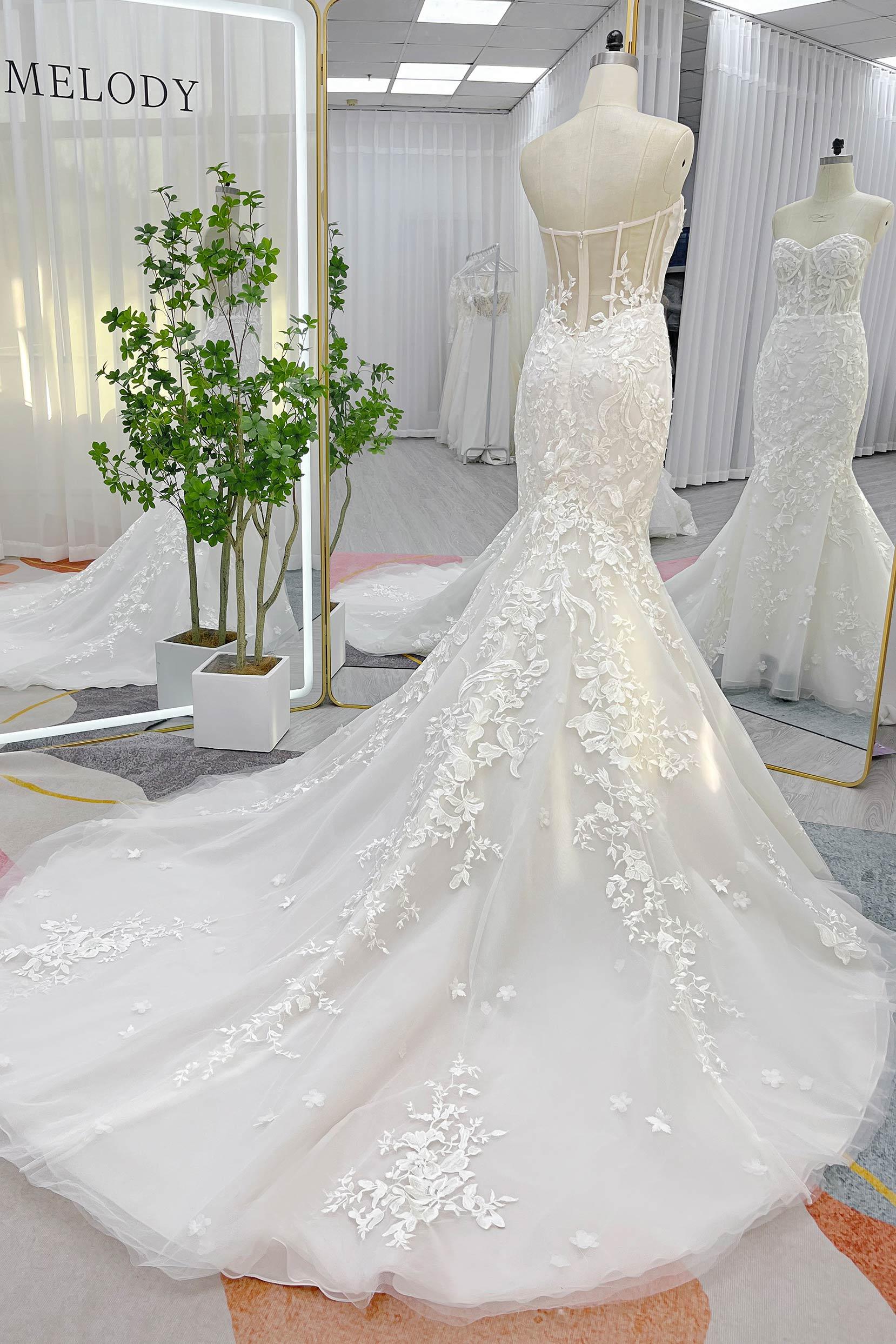 Trumpet-Mermaid Chapel Train Lace Tulle Wedding Dress CW3274 - COCOMELODY