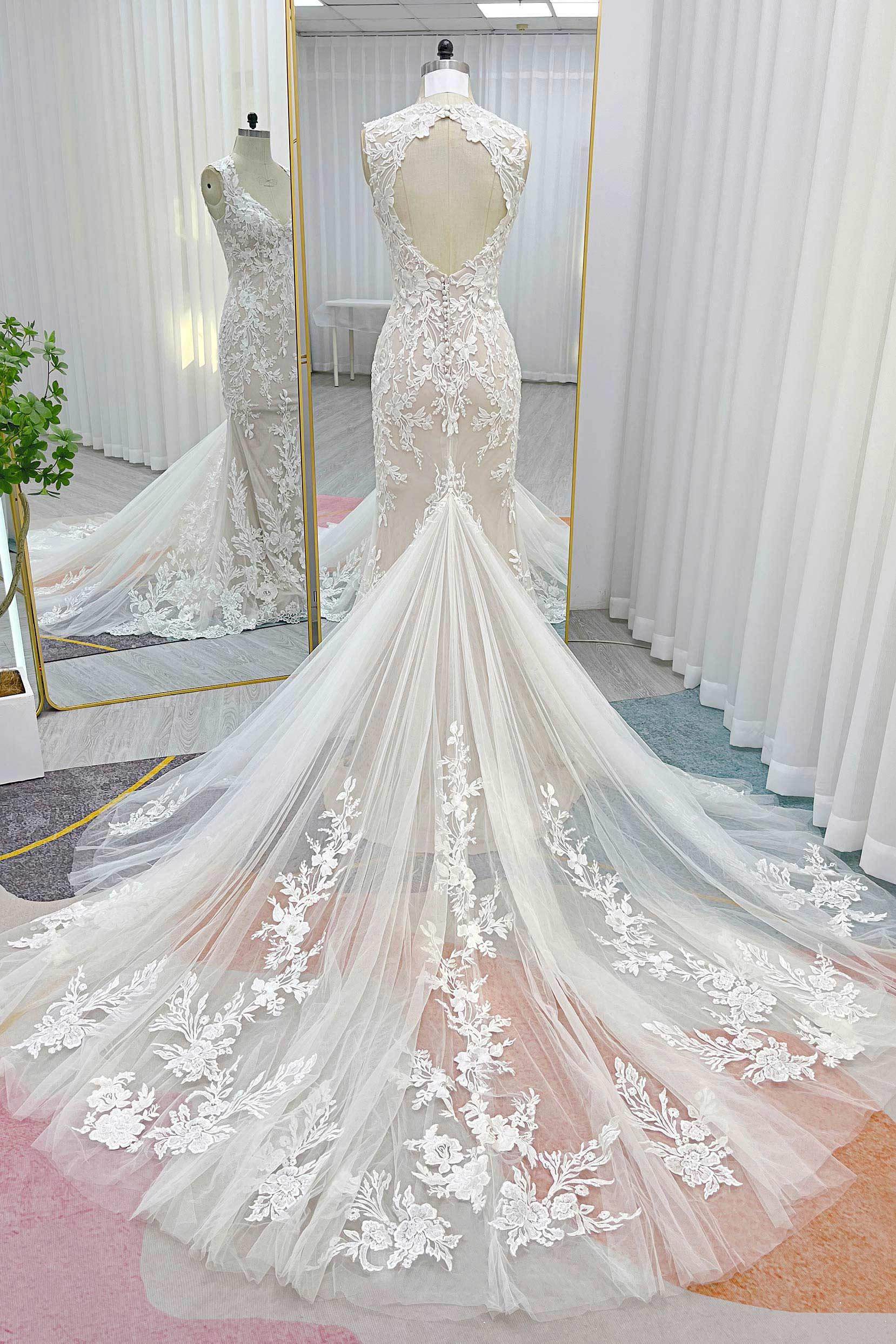 Mermaid V-Neck Natural Chapel Train Lace Tulle Modest Wedding Dress COCOMELODY CW3279, 45 Days / Ivory / US6-UK8-EUR36 Mermaid V-Neck Natural Chapel Train Lace Tulle Modest Wedding Dress COCOMELODY CW3279, 45 Days / Ivory / US6-UK8-EUR36